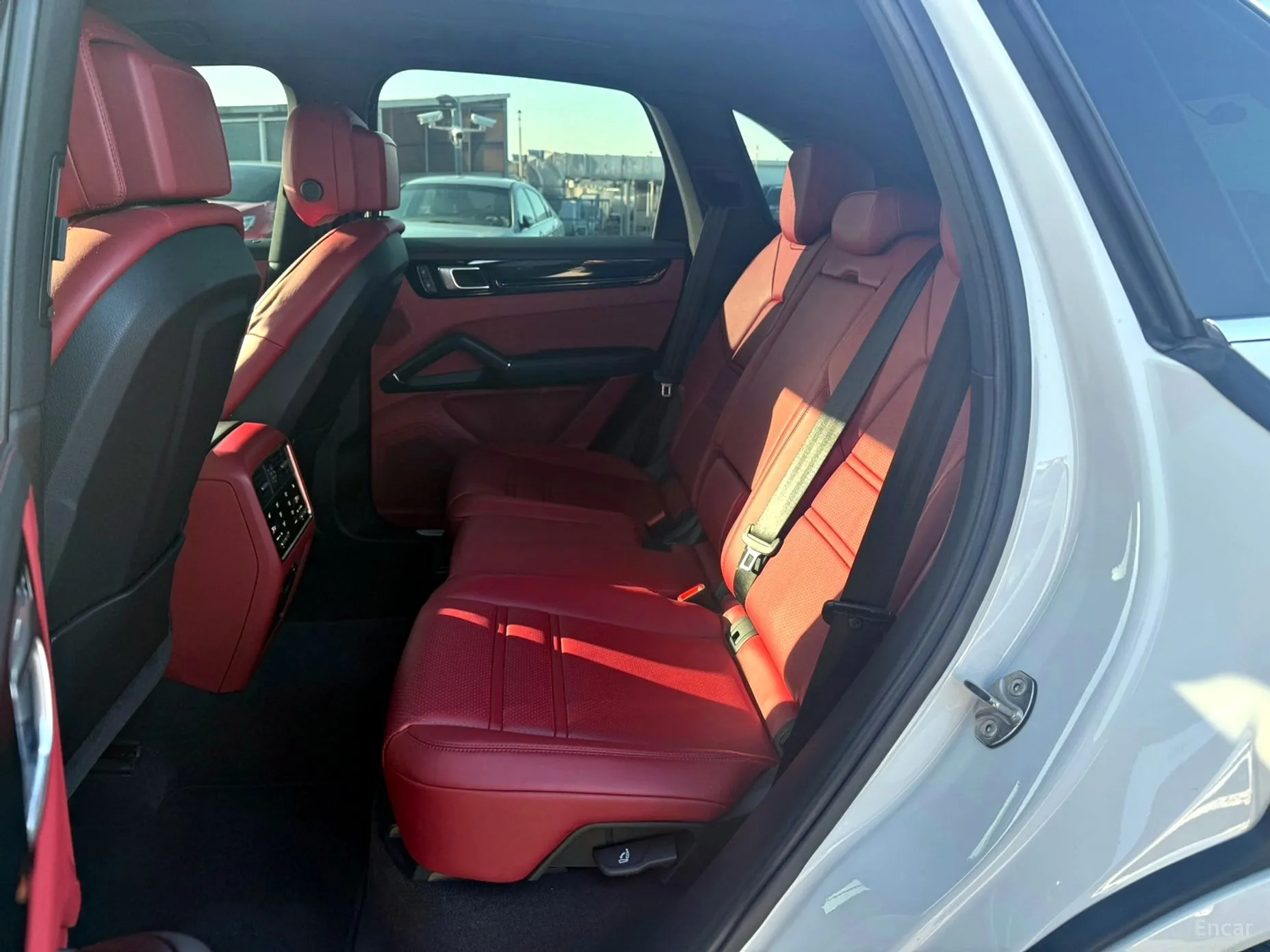 Porsche Cayenne (PO536) превью 8