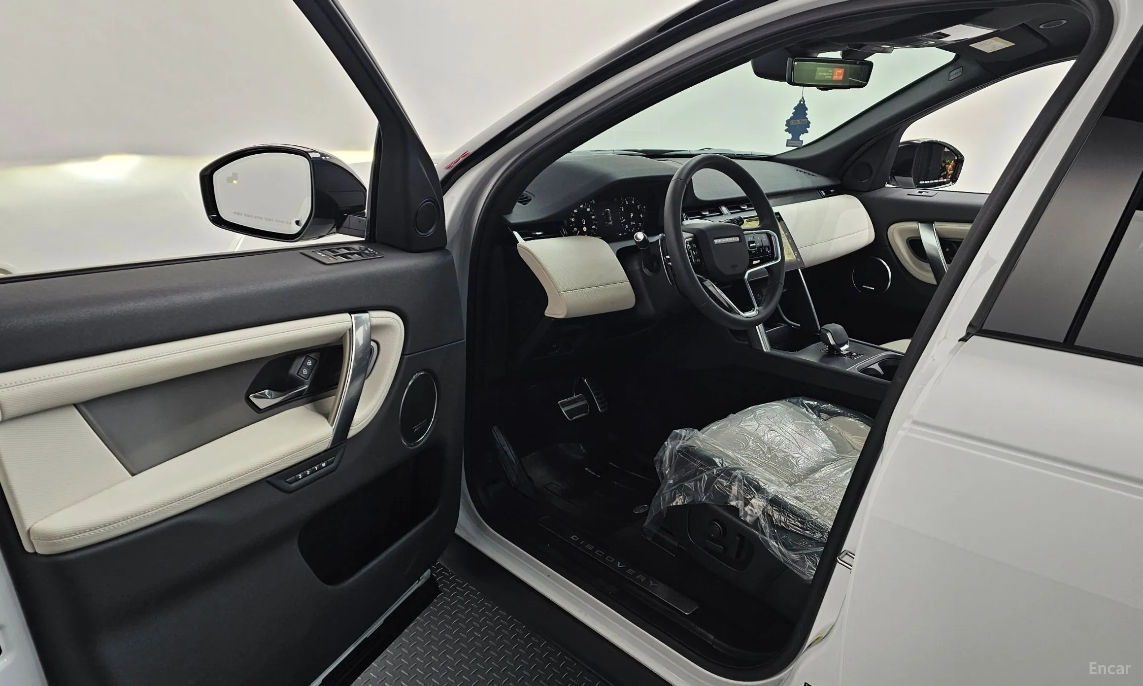 Land Rover Discovery Sports превью 10
