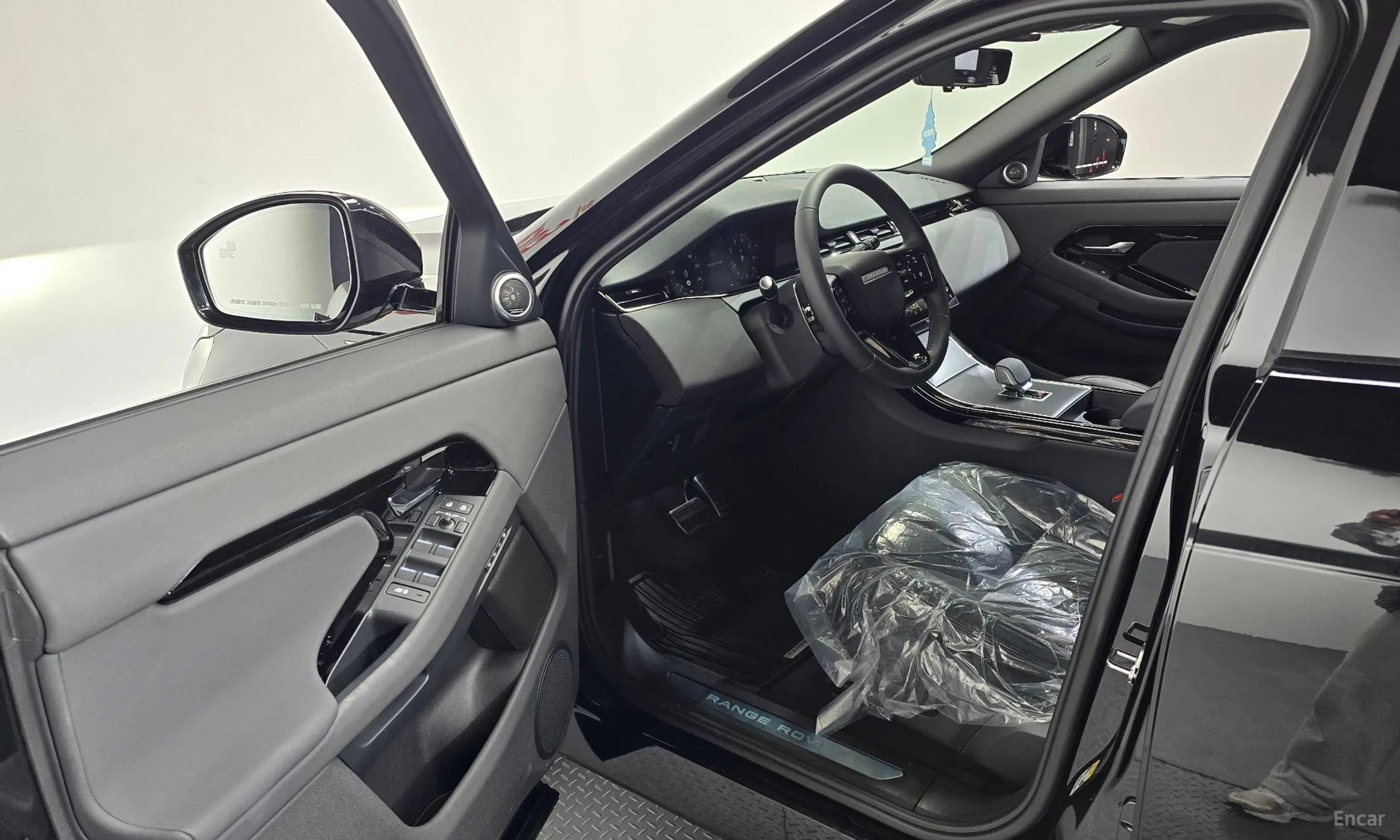 Land Rover Range Rover Evoque 2nd Generation превью 10
