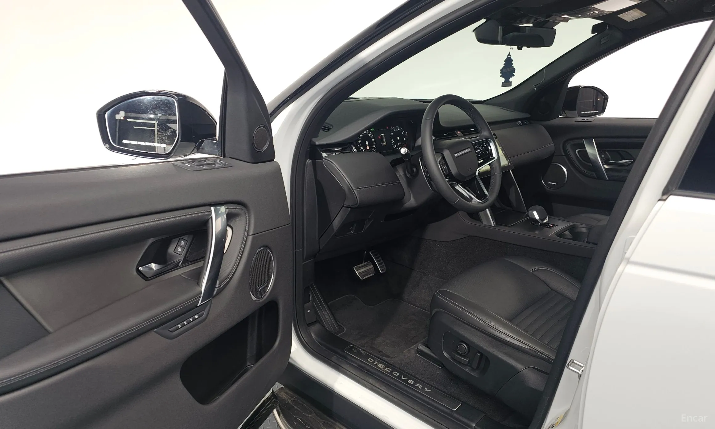 Land Rover Discovery Sports превью 10