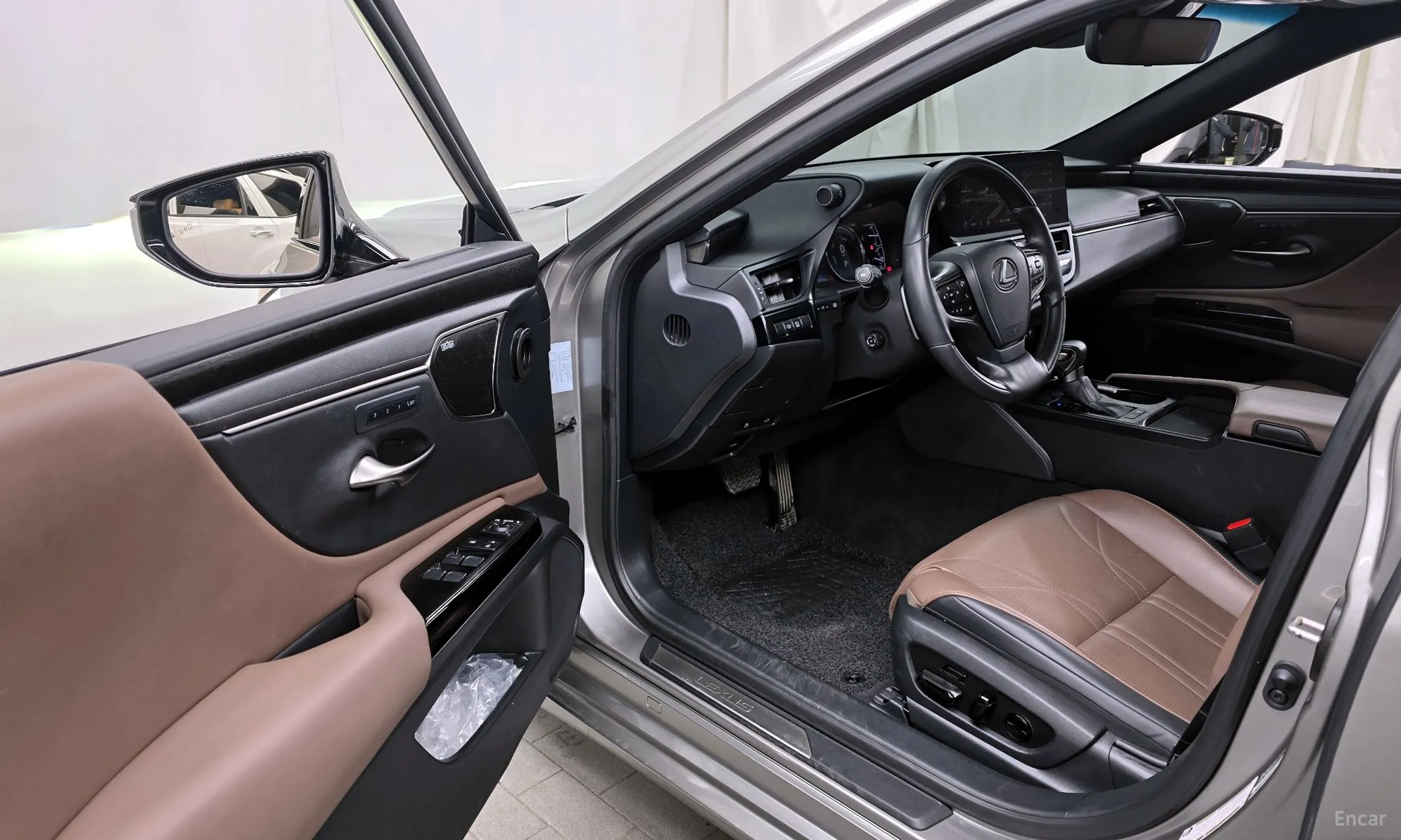 Lexus ES300h 7th Generation превью 10