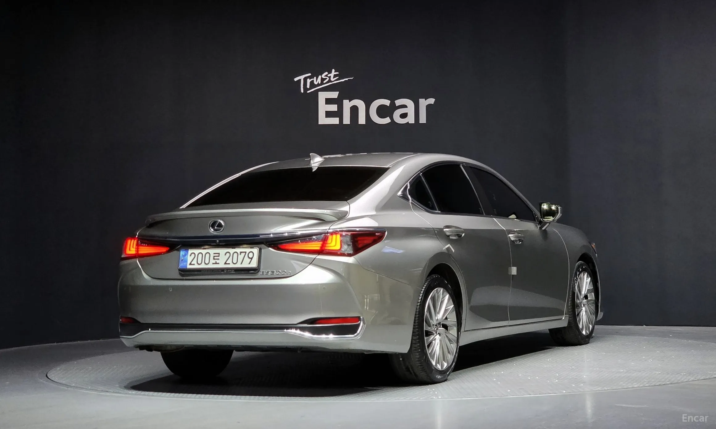 Lexus ES300h 7th Generation