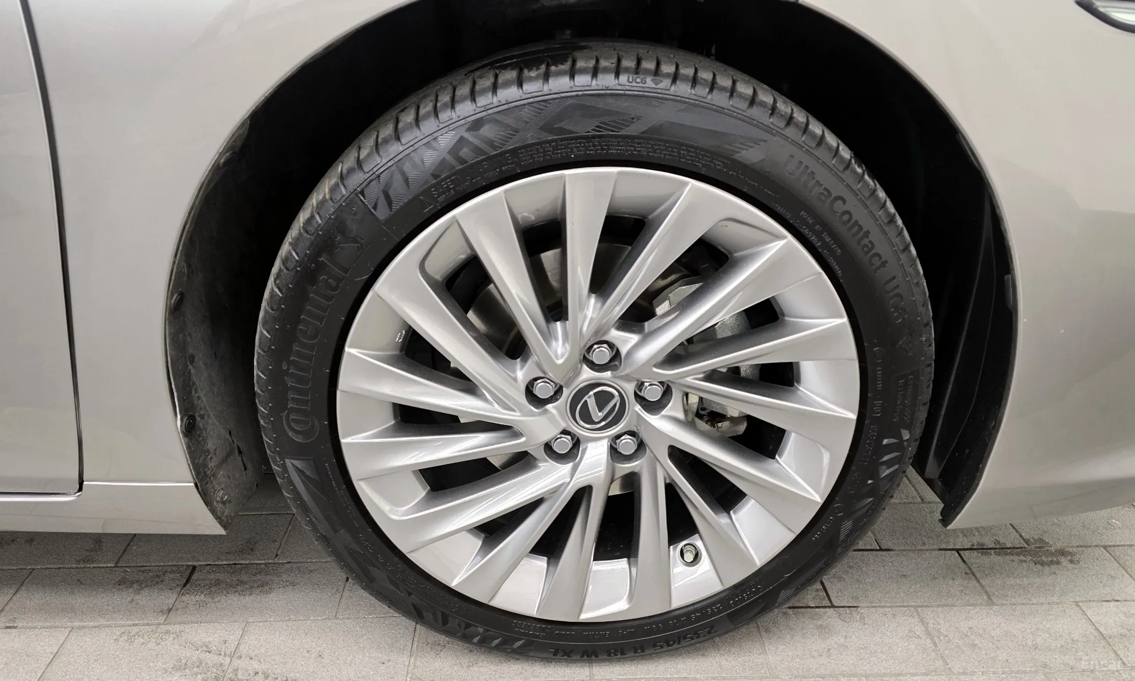 Lexus ES300h 7th Generation превью 5