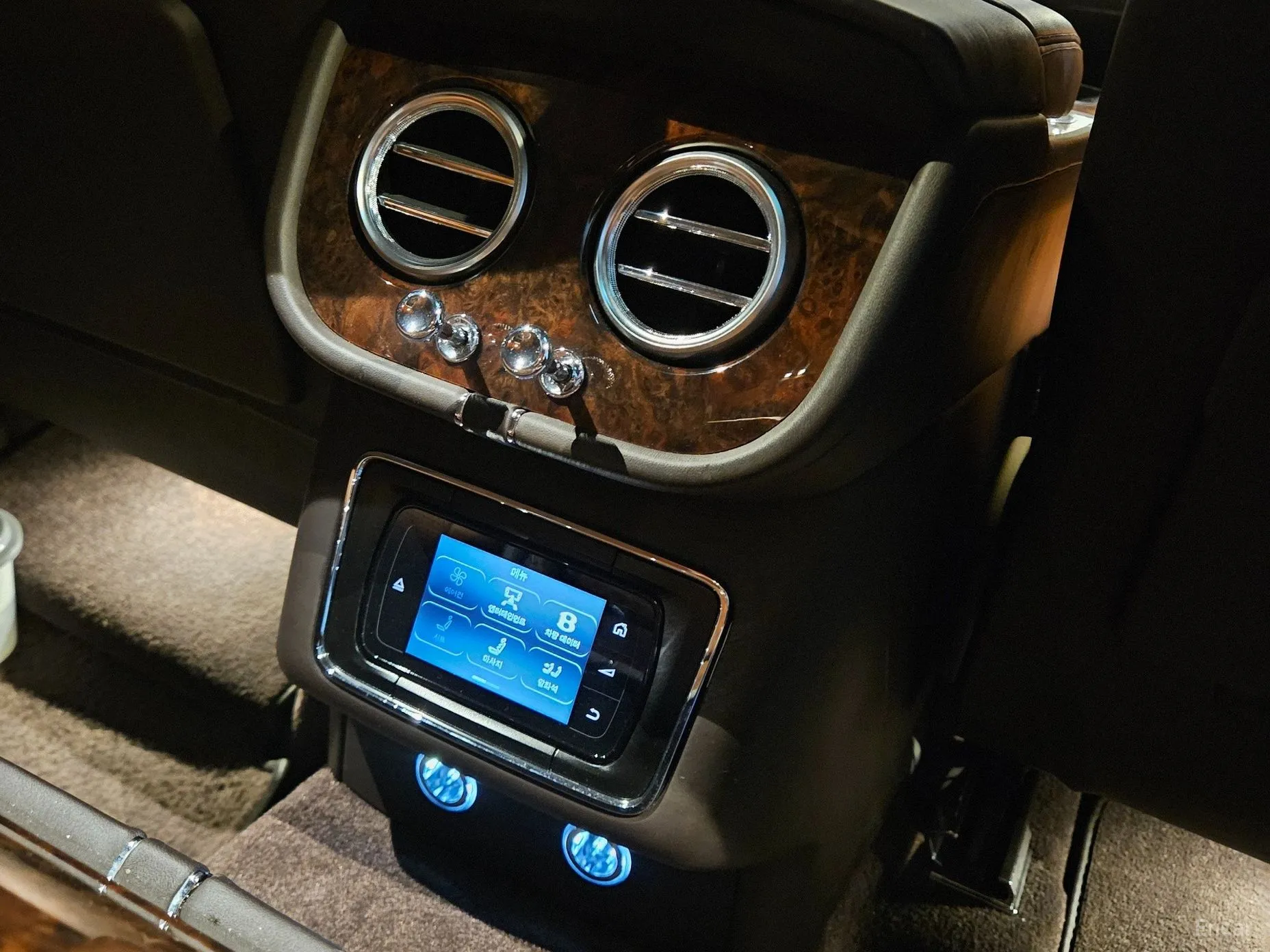 Bentley Bentayga превью 12