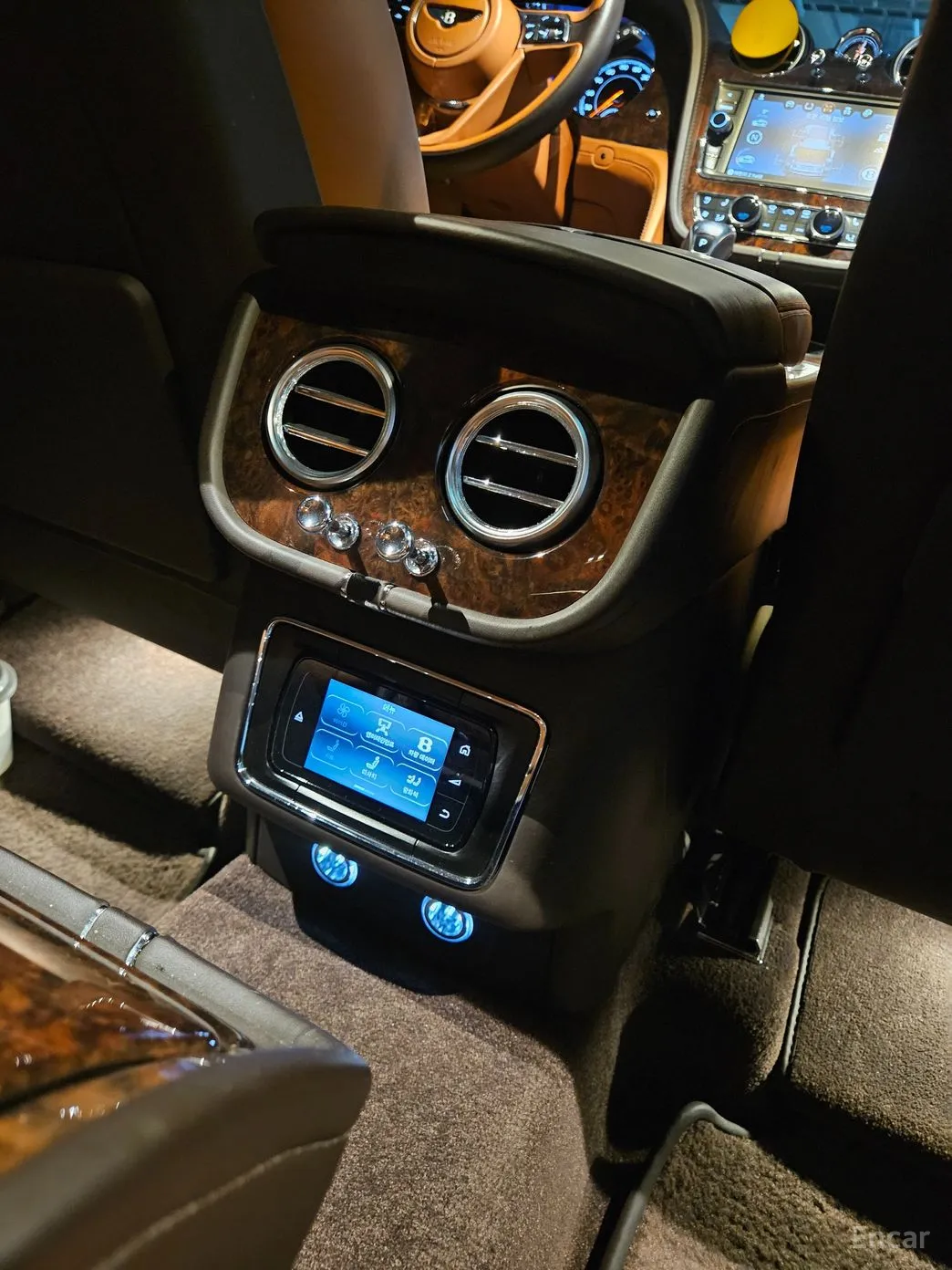 Bentley Bentayga превью 13