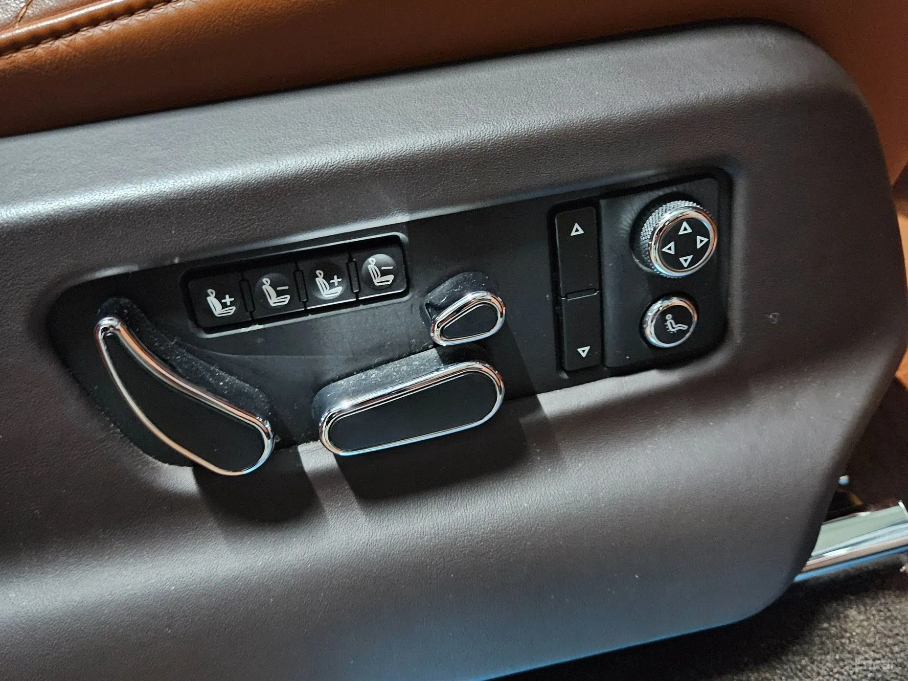 Bentley Bentayga превью 16