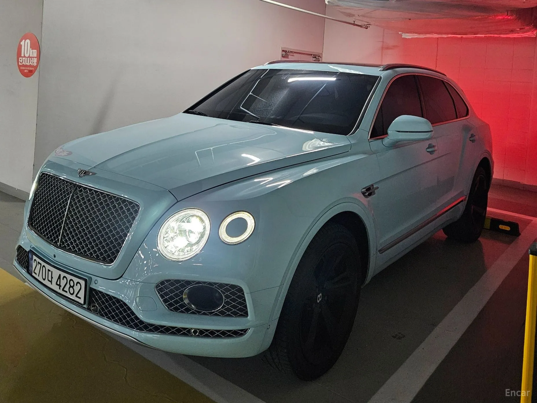 Bentley Bentayga превью 3