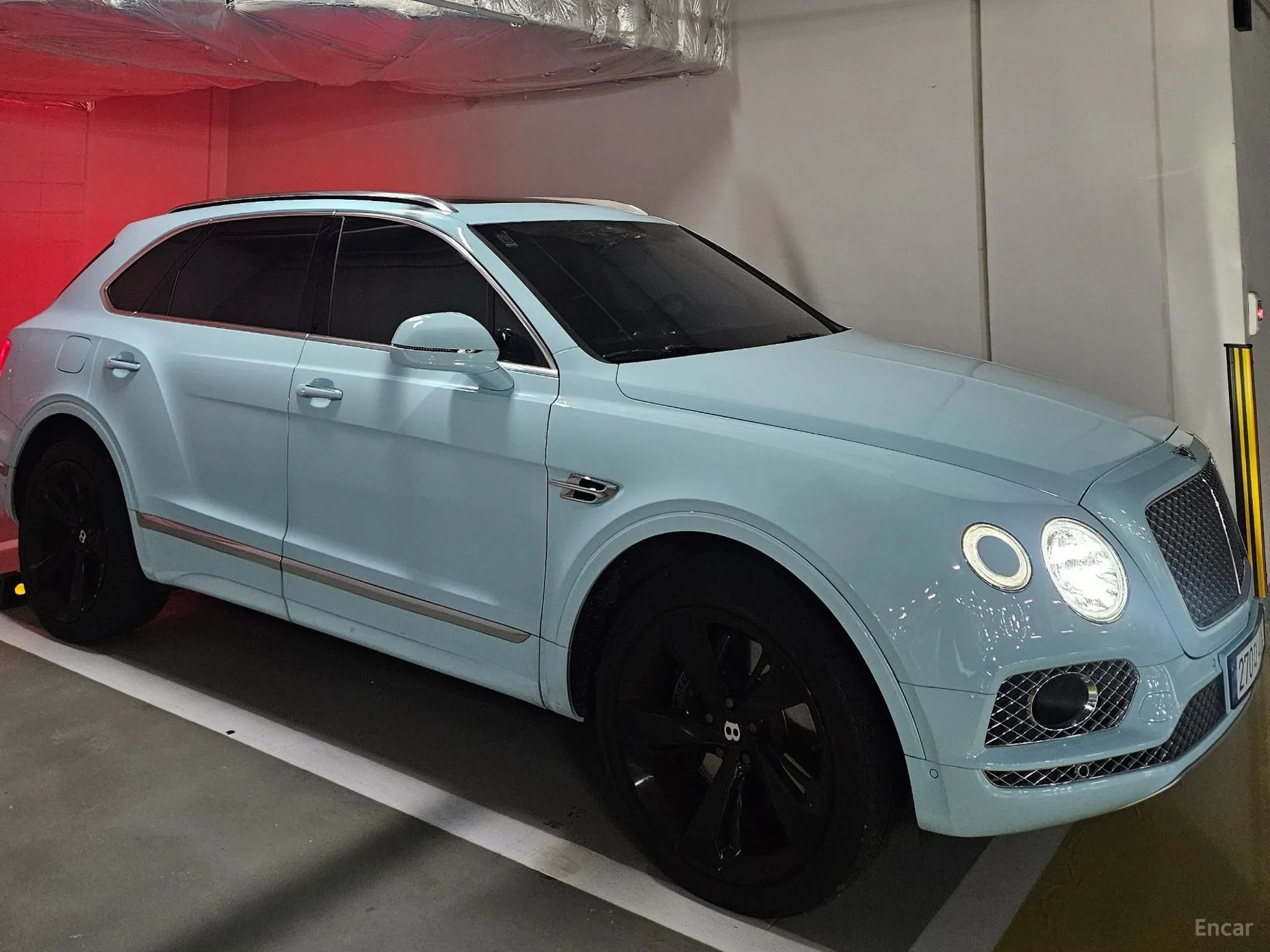 Bentley Bentayga превью 4
