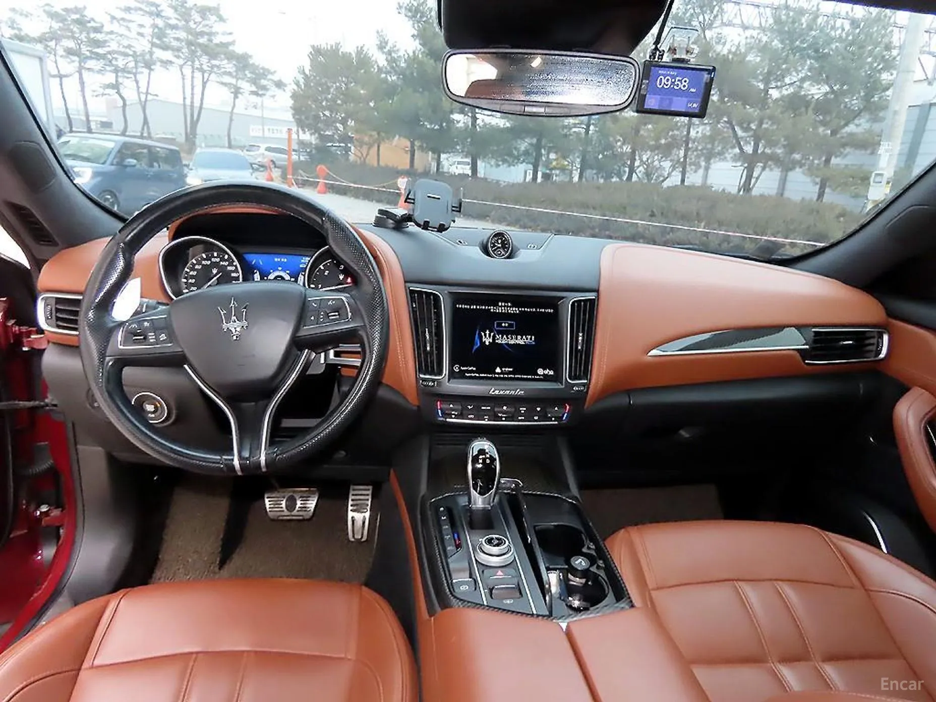 Maserati Levante превью 7
