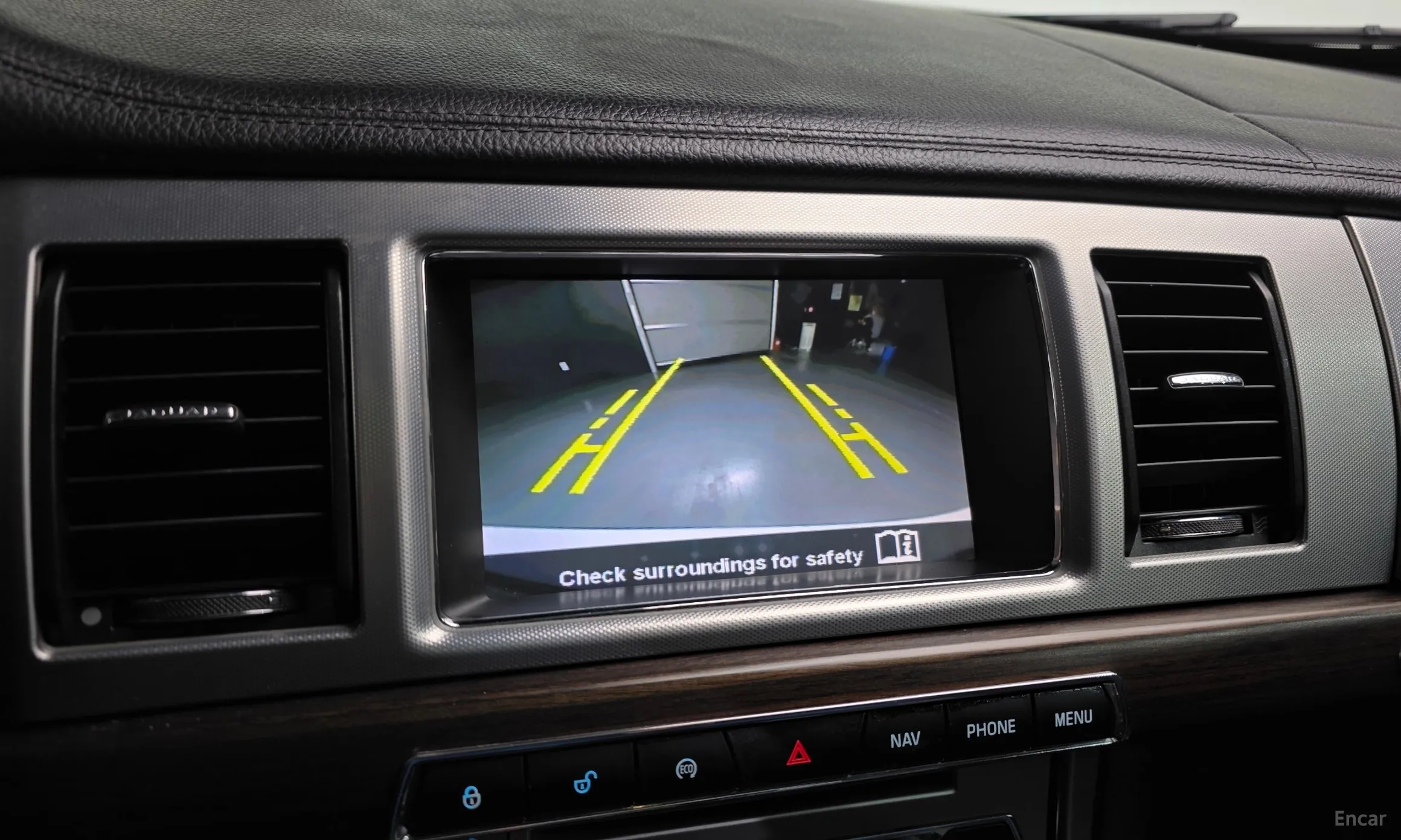 Jaguar New XF превью 15