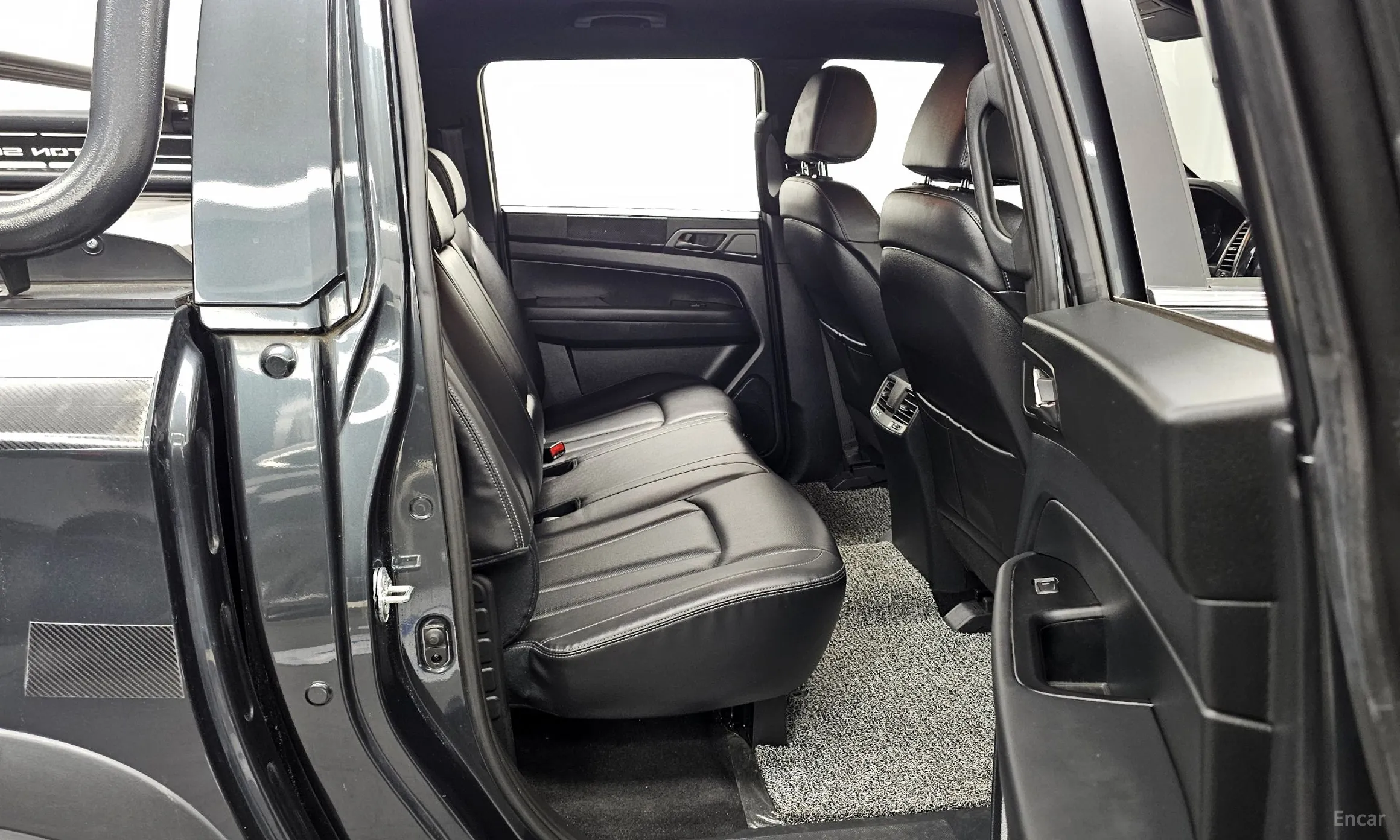 KG Mobility (SsangYong) Rexton Sports превью 12