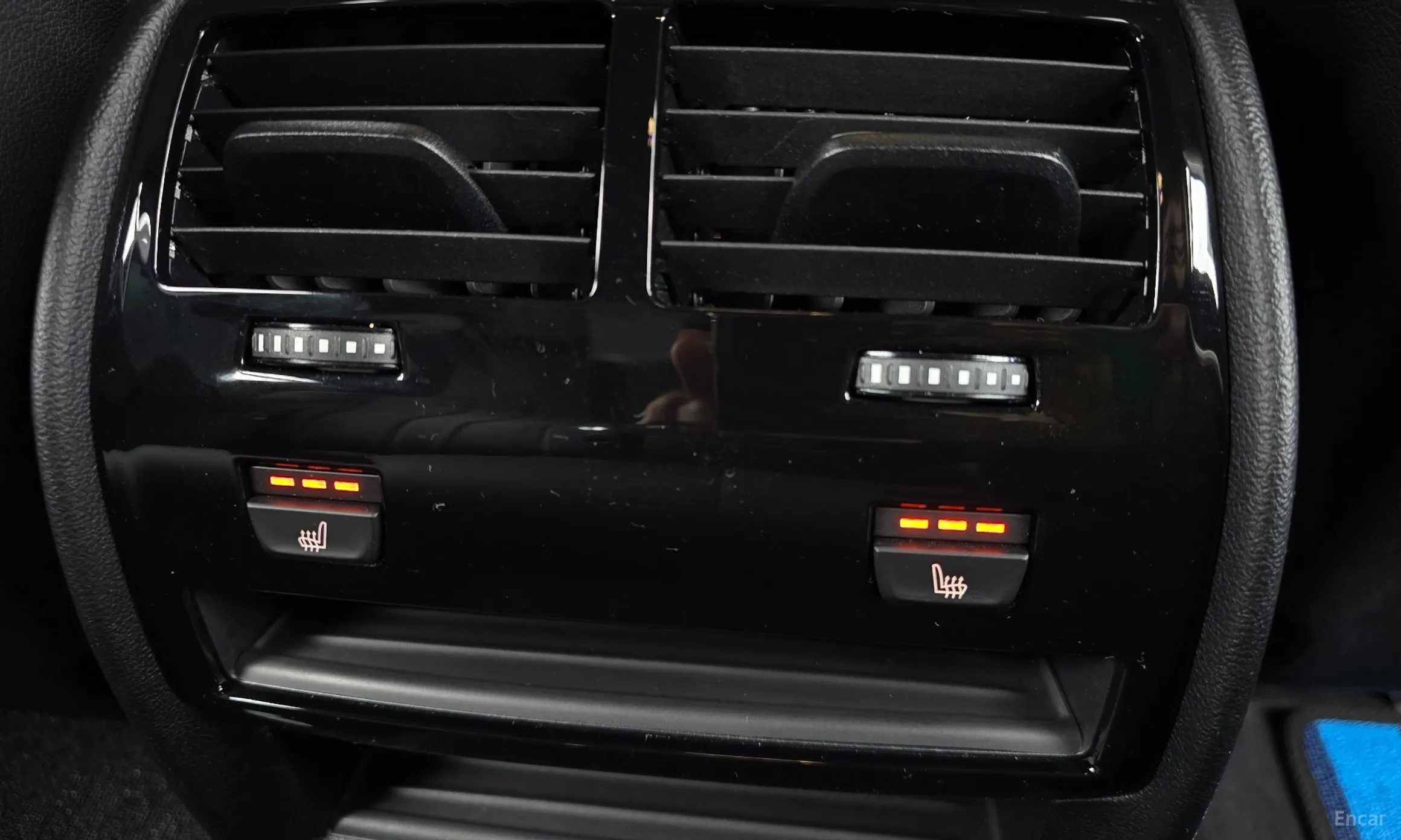 BMW 5 Series (G30) превью 19