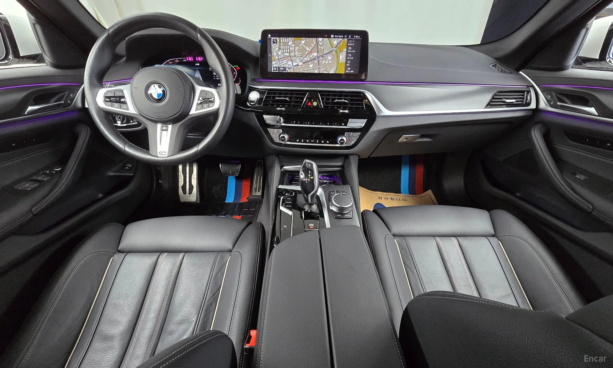 BMW 5 Series (G30) превью 7