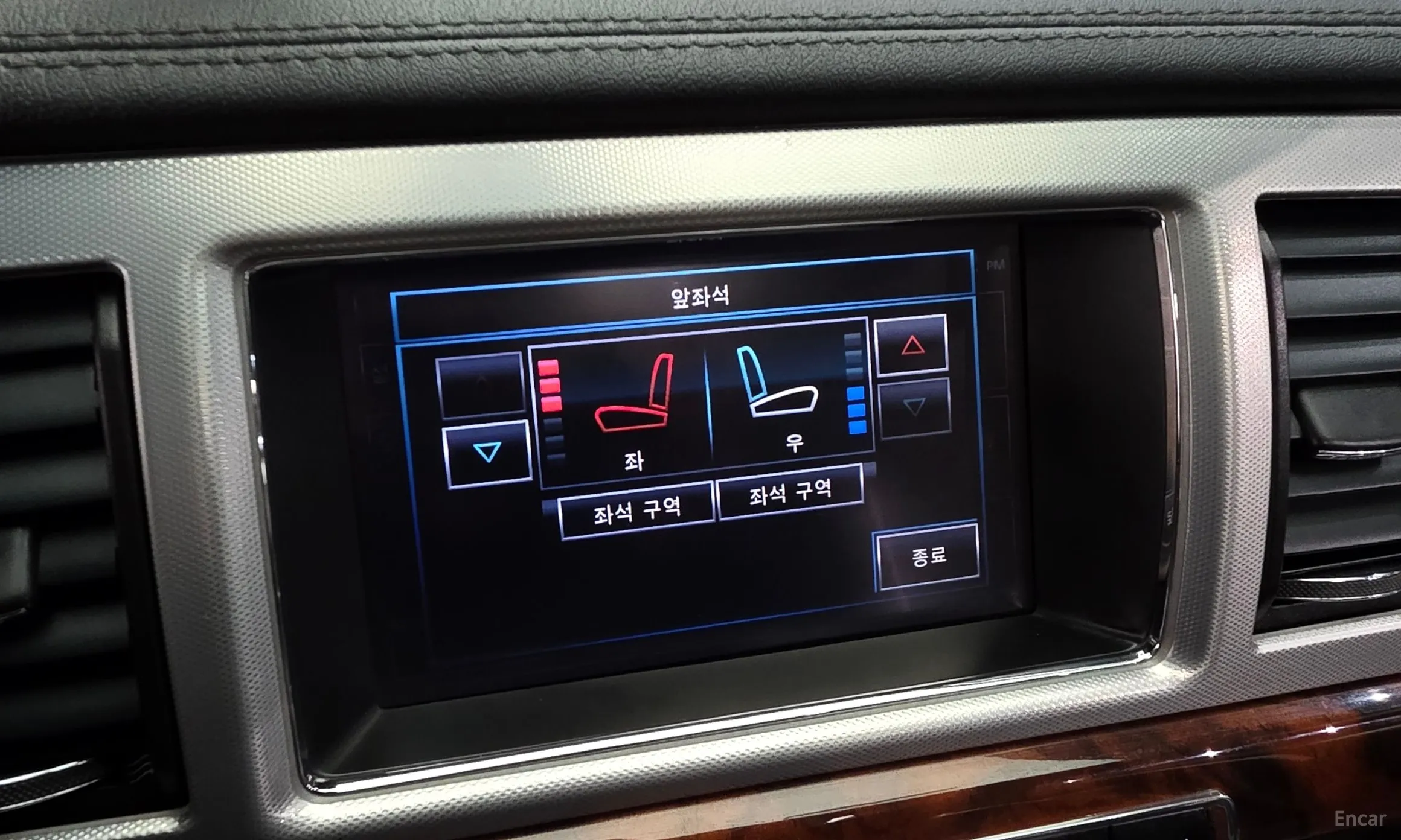 Jaguar New XF превью 16
