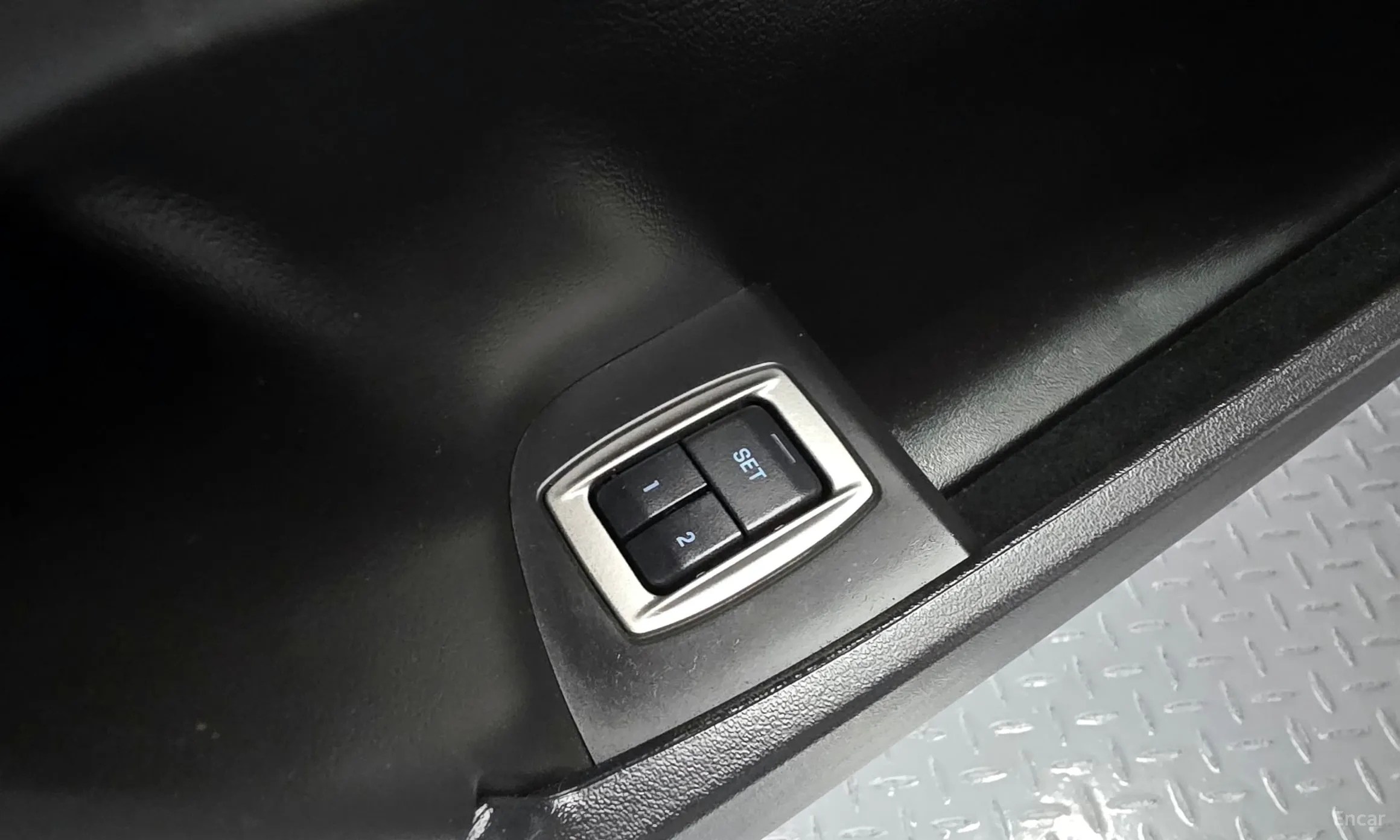 Jaguar New XF превью 18