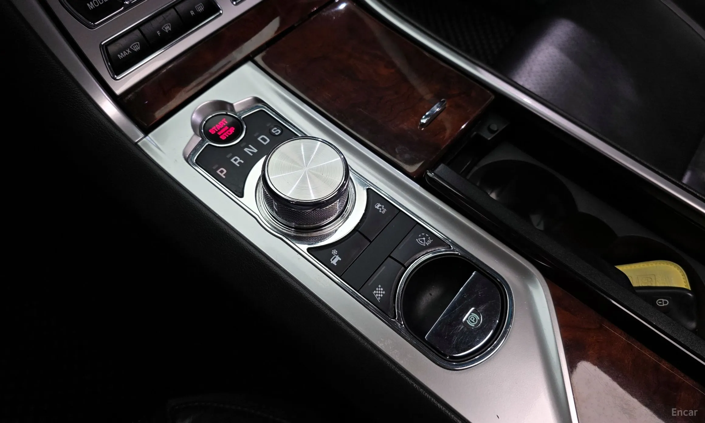 Jaguar New XF превью 9