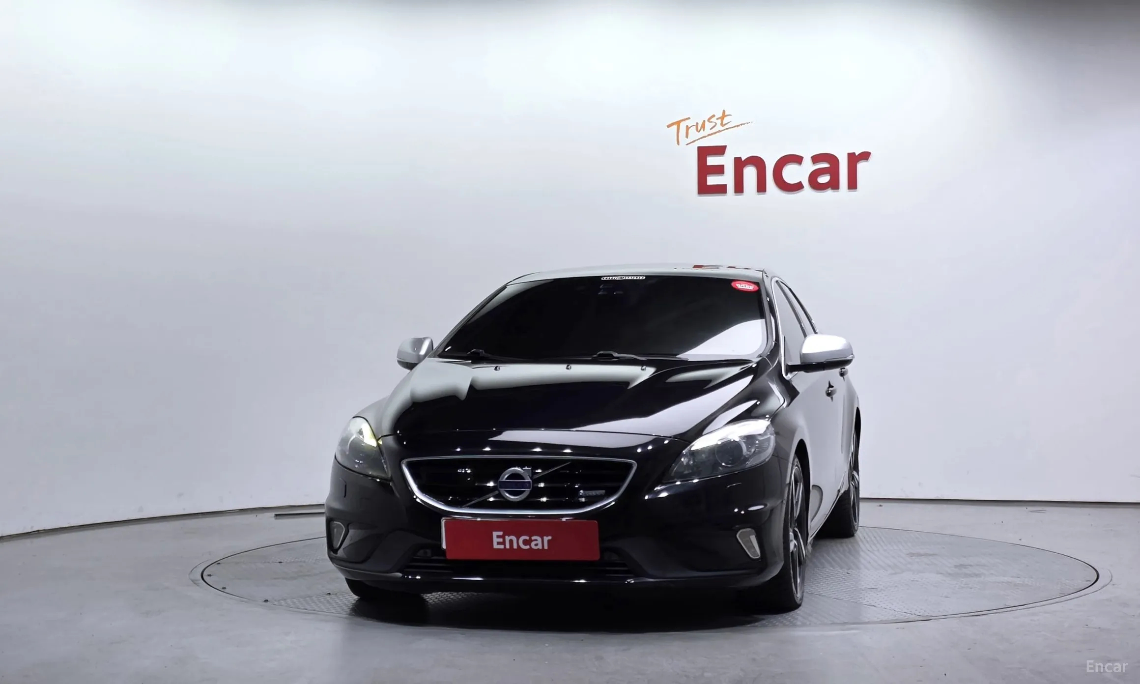 Volvo V40 превью 3