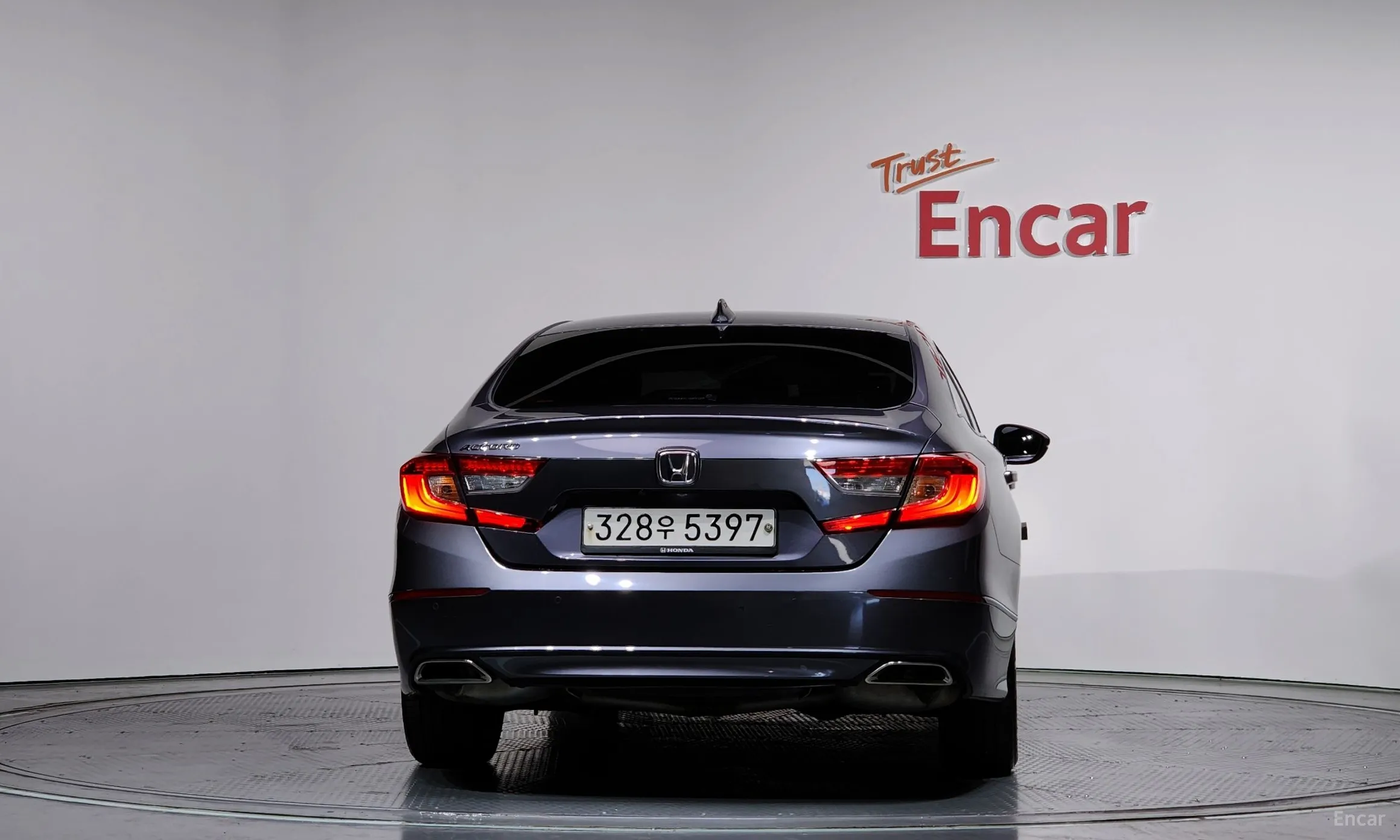 Honda Accord 10th Generation превью 4