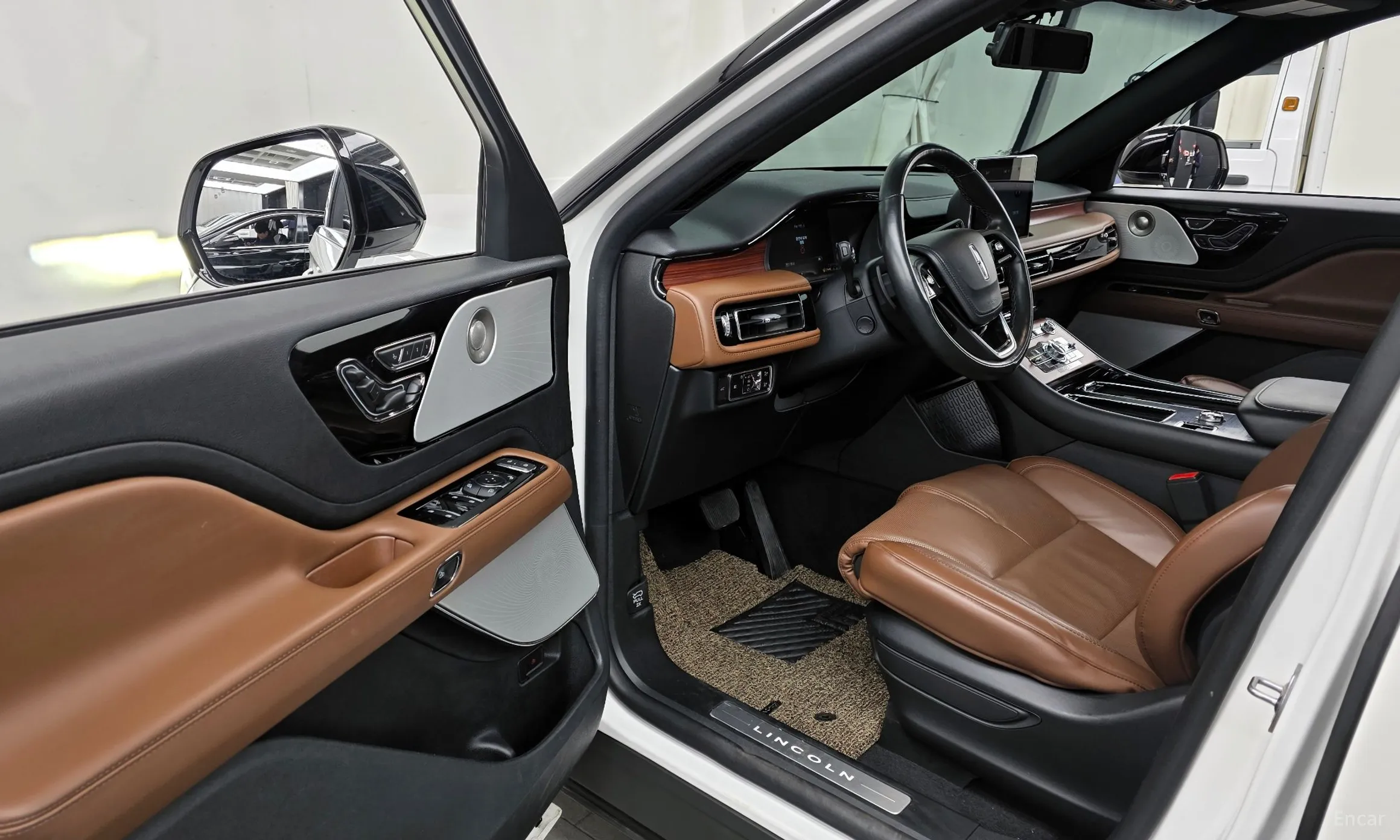 Lincoln Aviator 2nd Generation превью 10