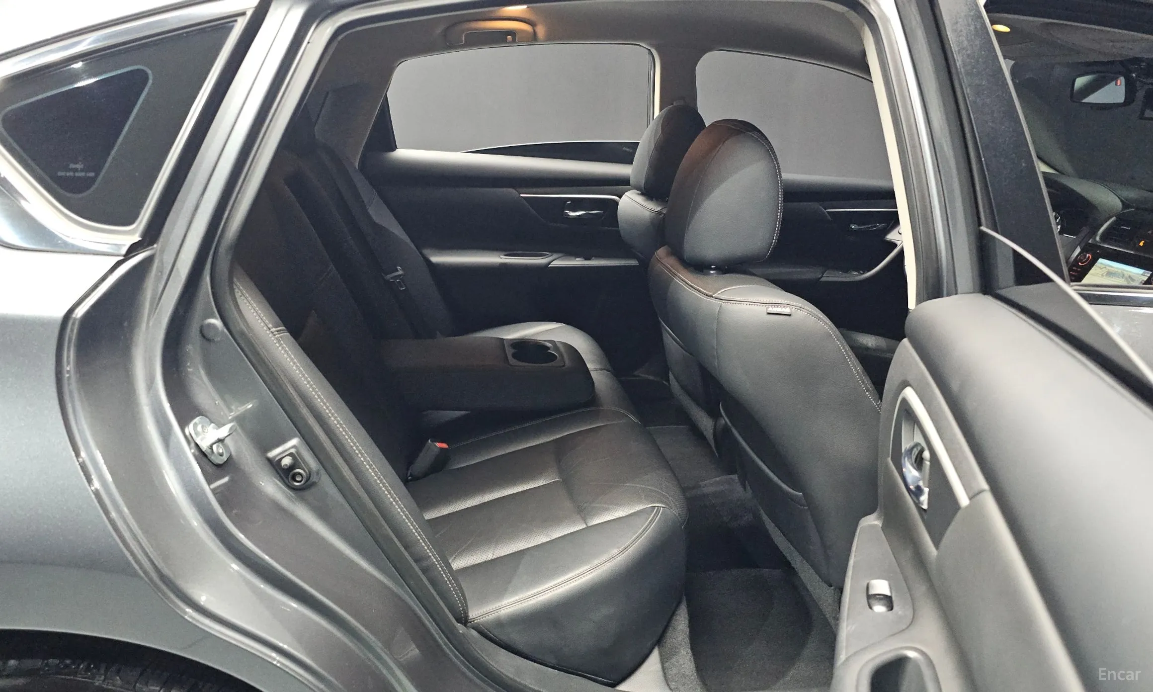 Nissan Altima превью 12