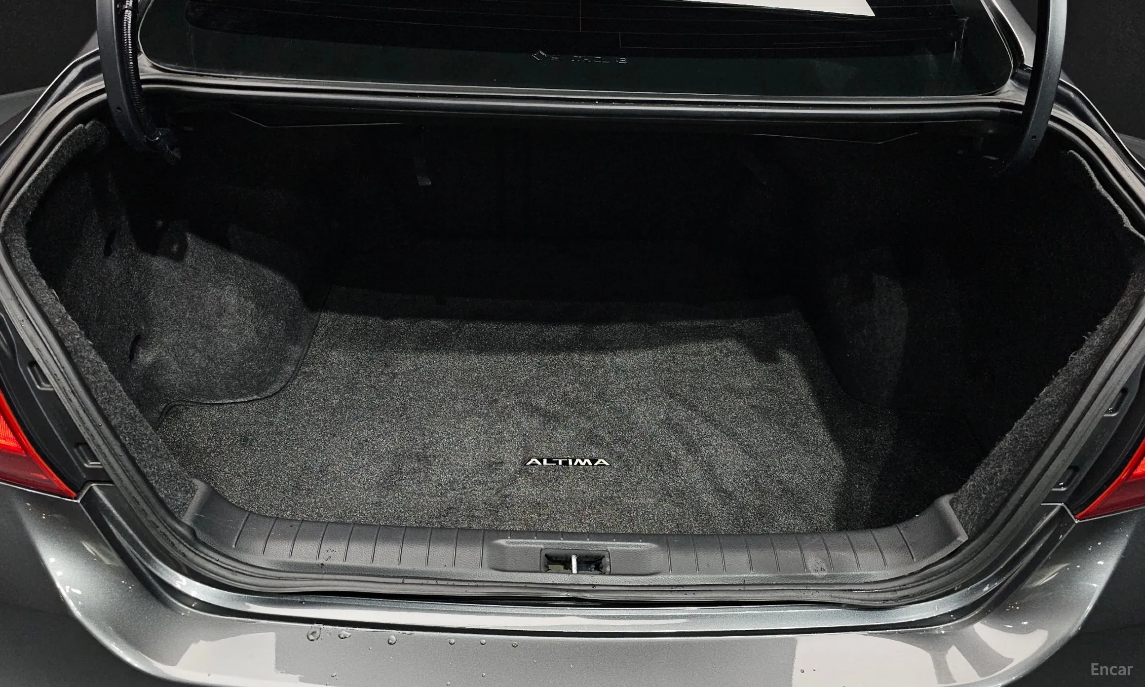 Nissan Altima превью 20