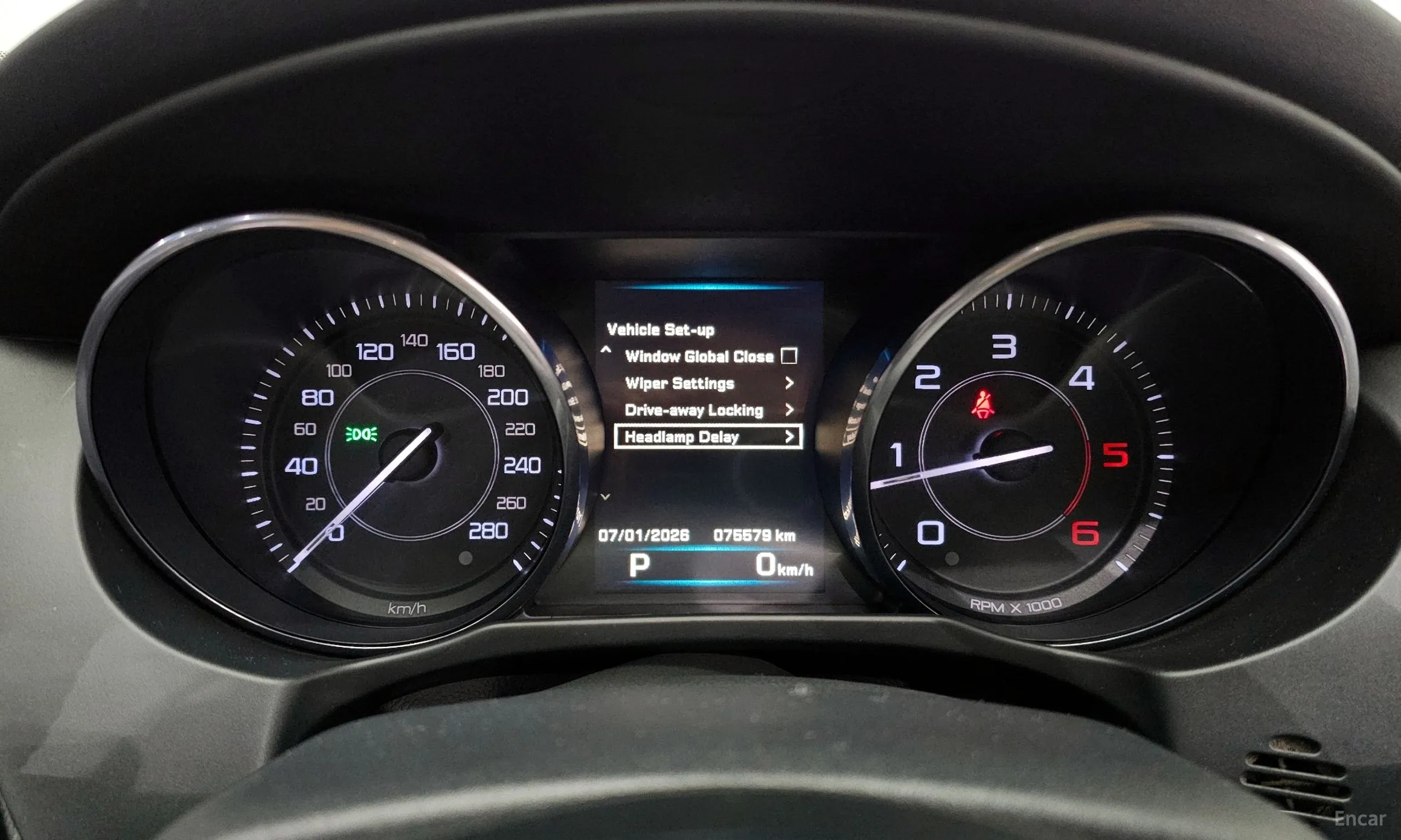 Jaguar XE превью 8