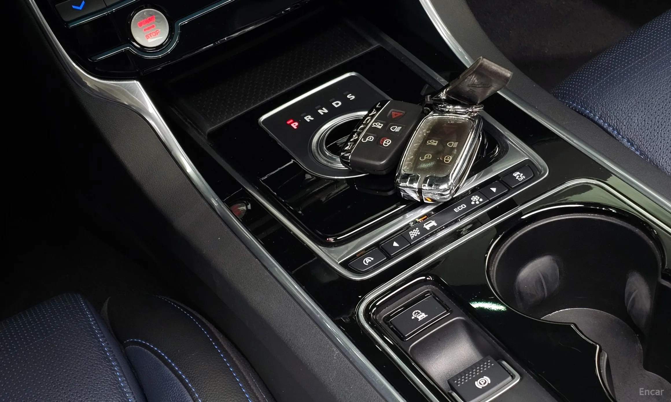 Jaguar XE превью 9