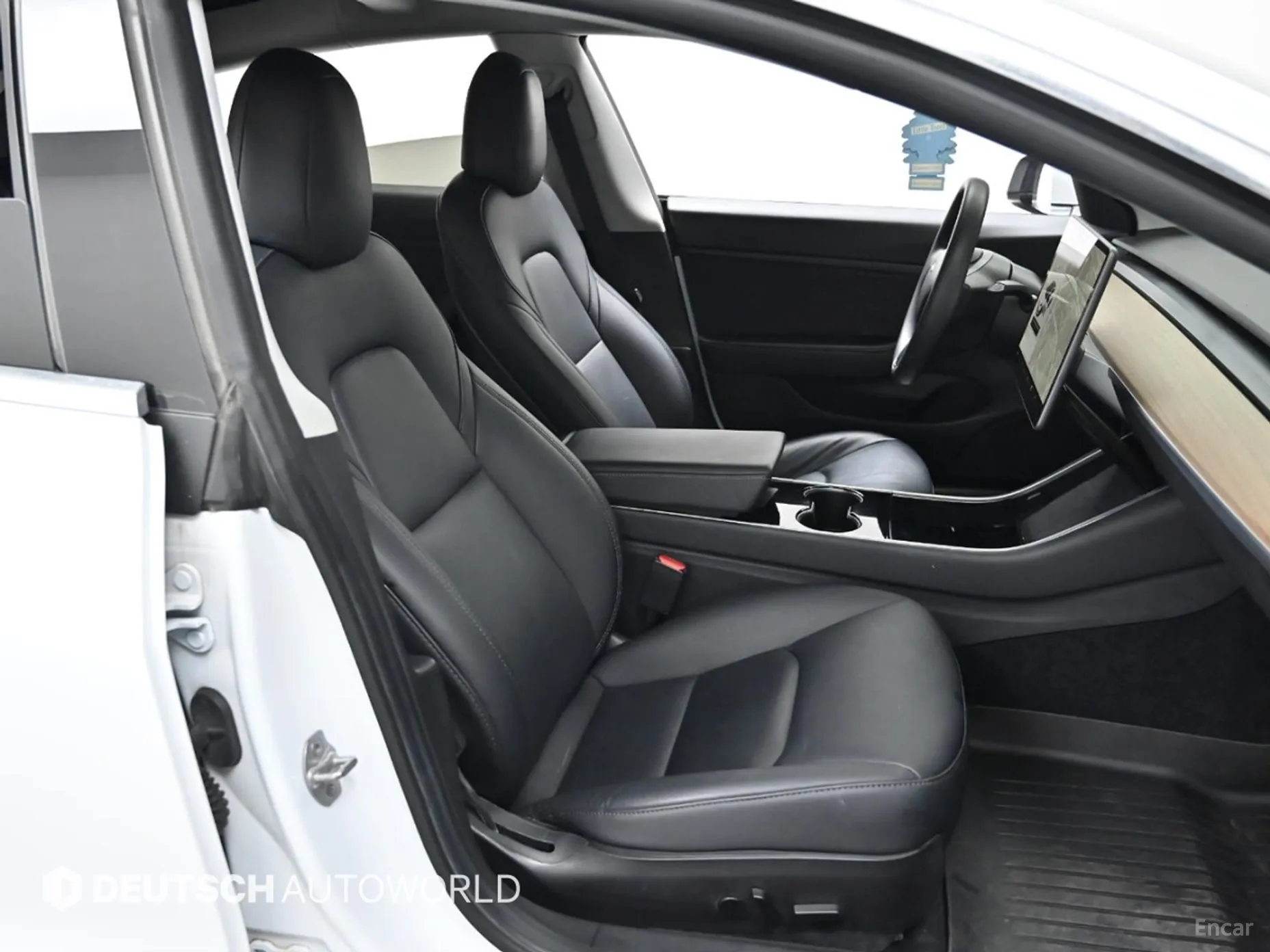 Tesla Model 3 превью 10