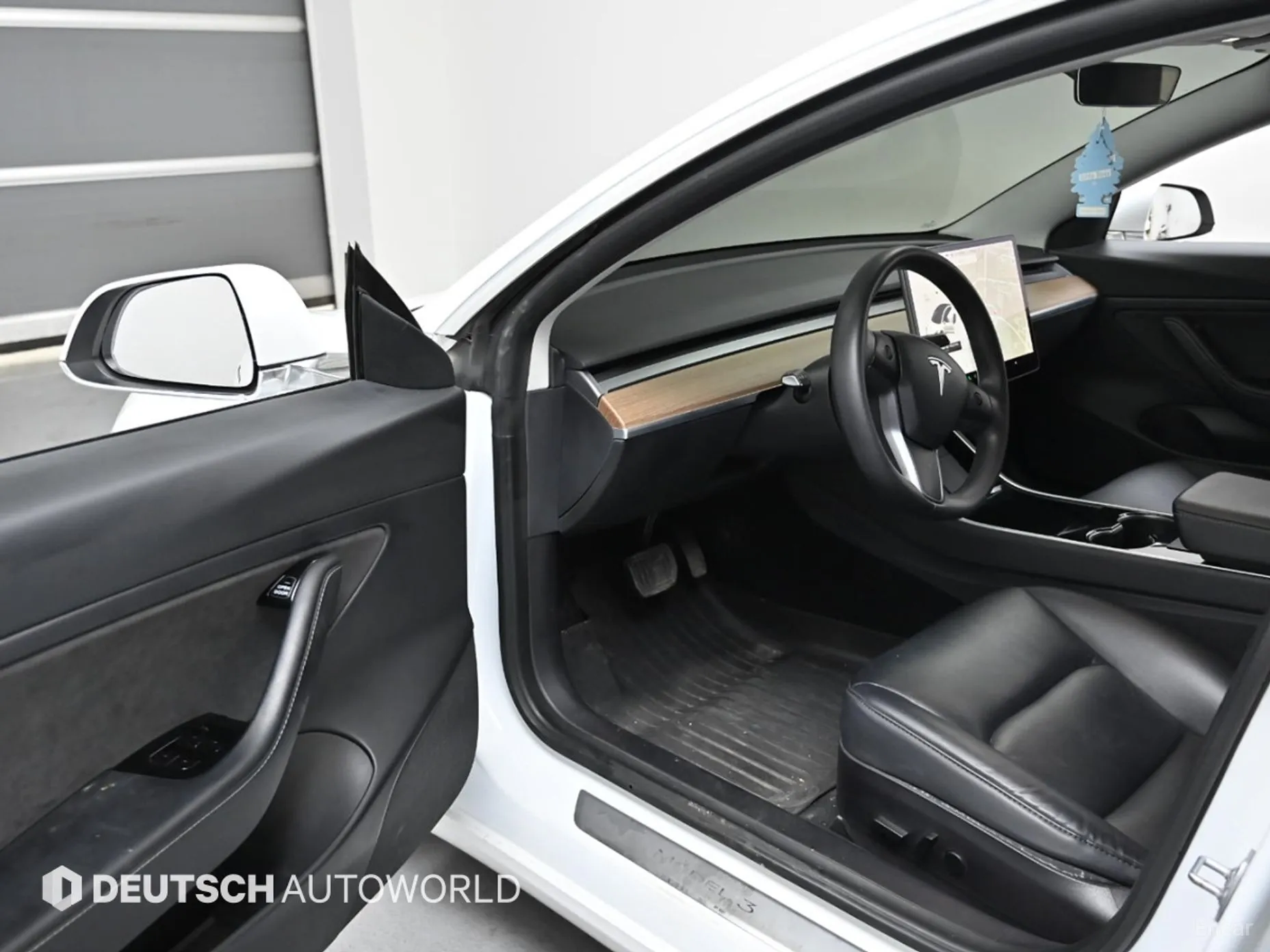 Tesla Model 3 превью 11