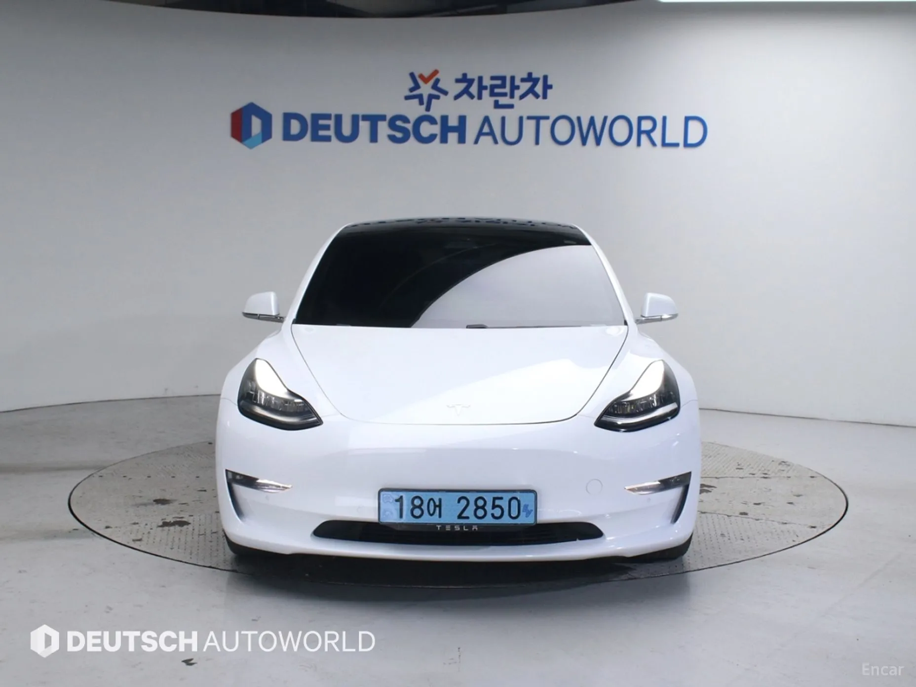Tesla Model 3 превью 3