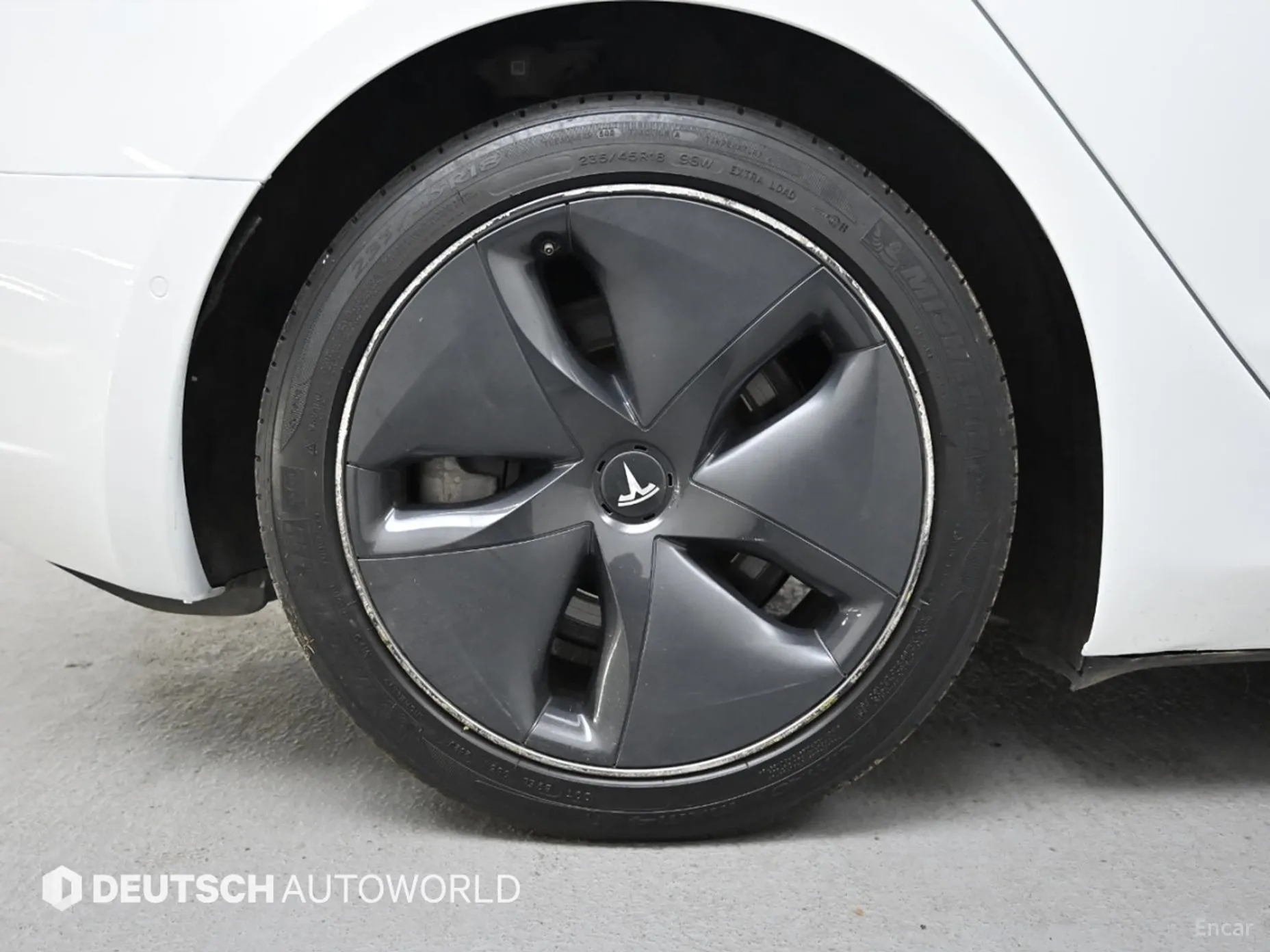 Tesla Model 3 превью 5