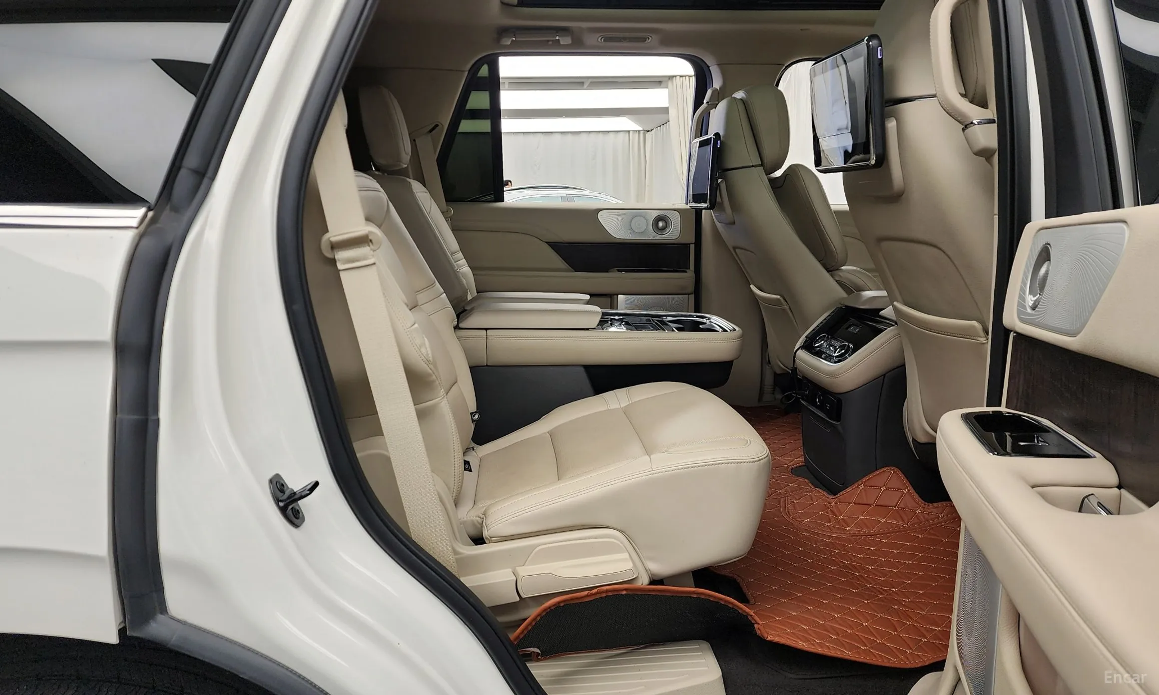 Lincoln Navigator 4th generation превью 12
