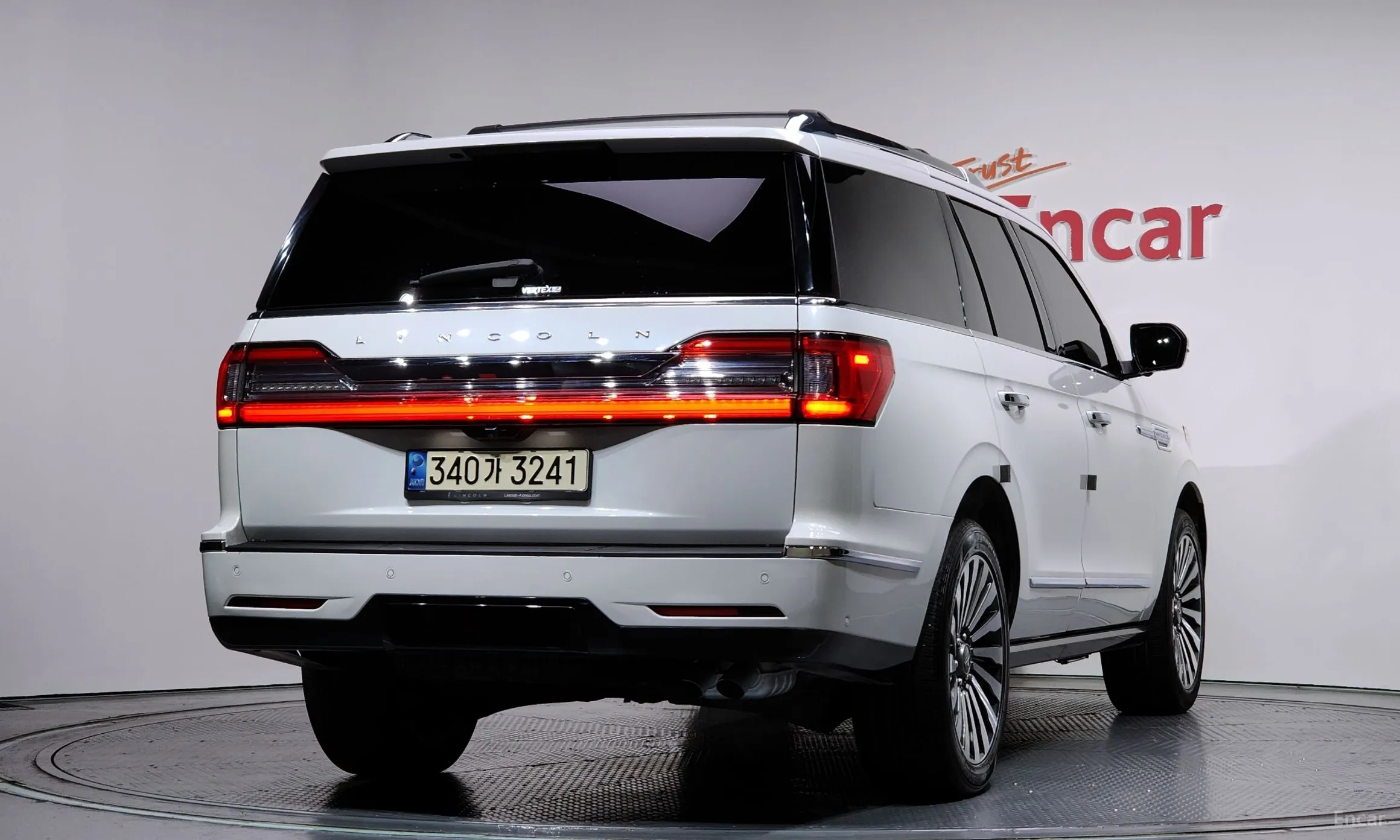 Lincoln Navigator 4th generation превью 2