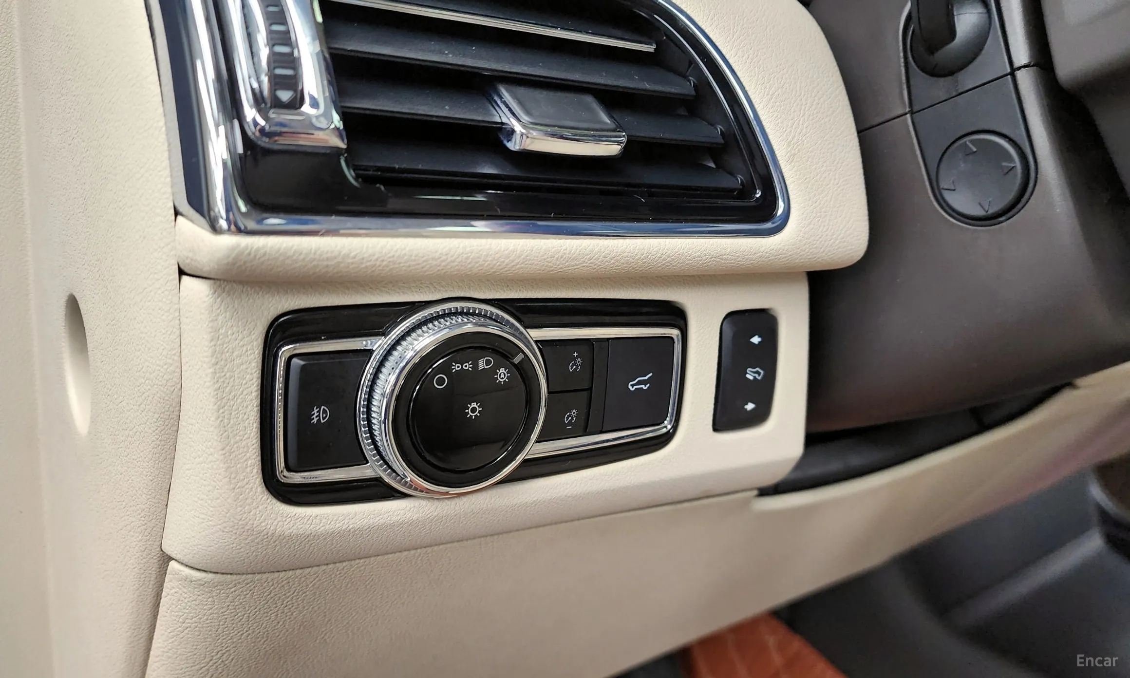 Lincoln Navigator 4th generation превью 16