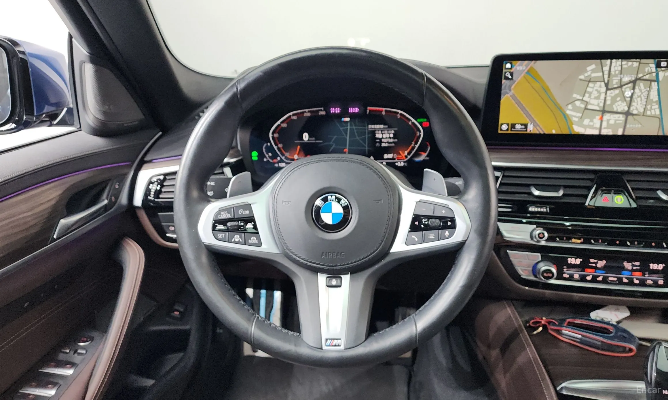 BMW 5 Series (G30) превью 13