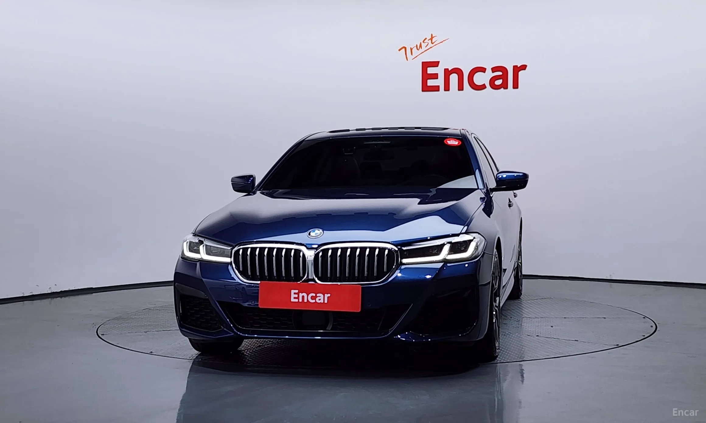 BMW 5 Series (G30) превью 3