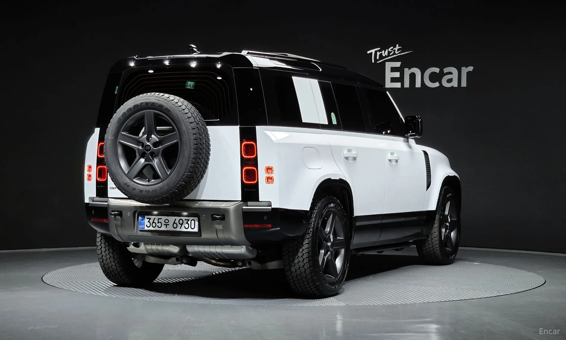 Land Rover Defender (L663)