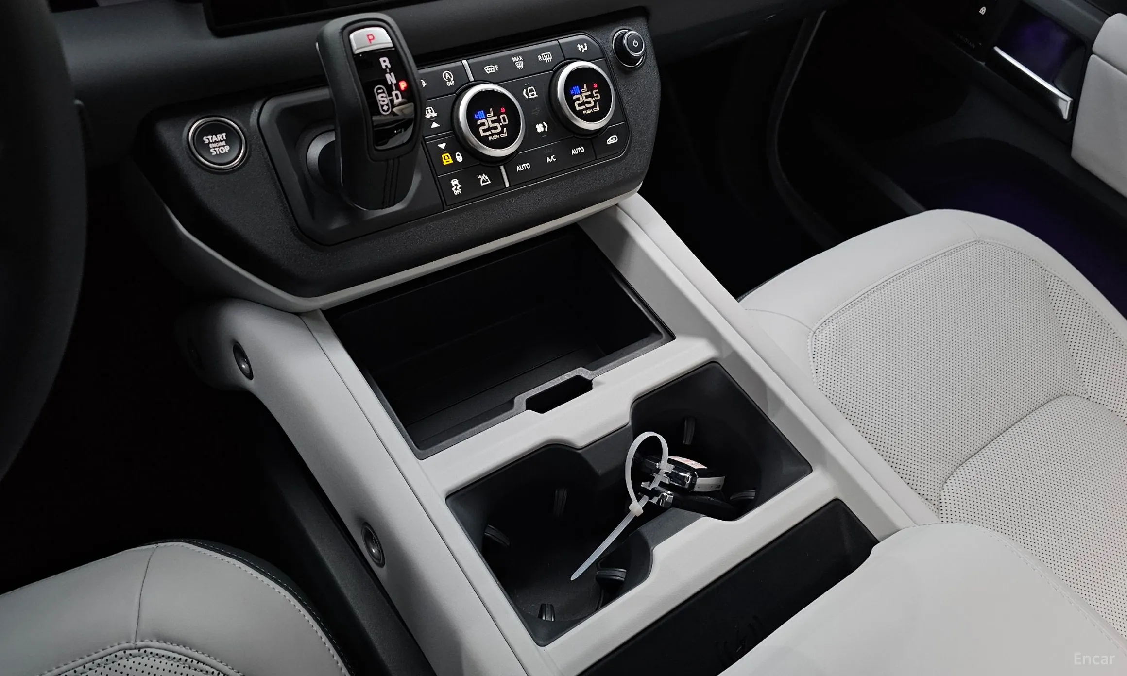 Land Rover Defender (L663) превью 17