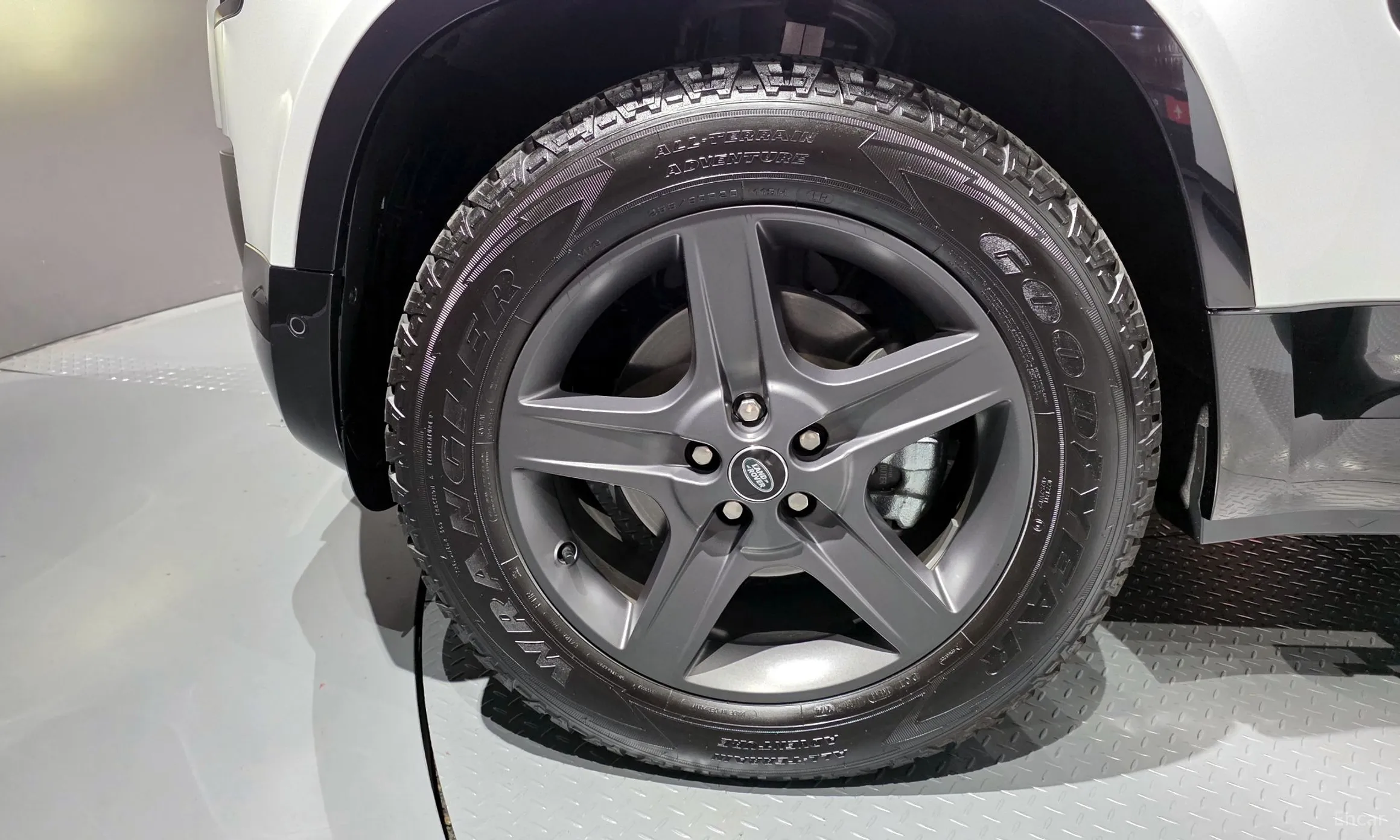 Land Rover Defender (L663) превью 5