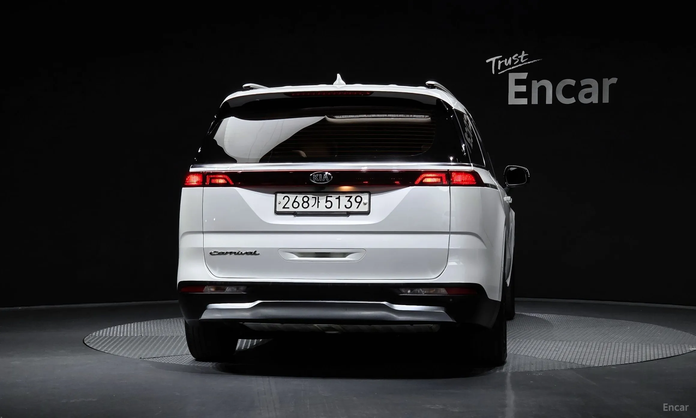 Kia Carnival Gen 4 превью 4