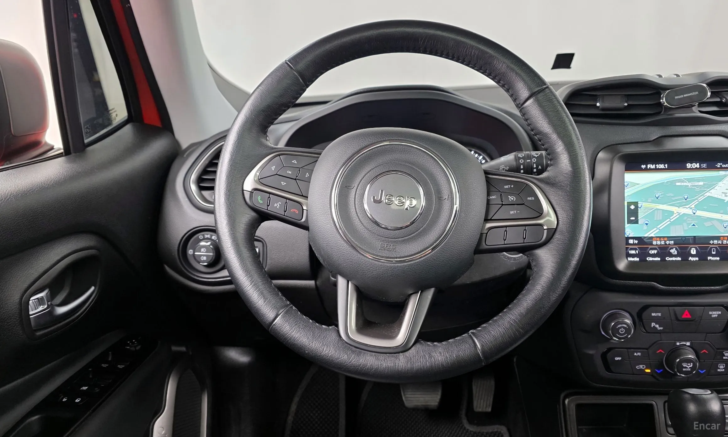 Jeep Renegade превью 13