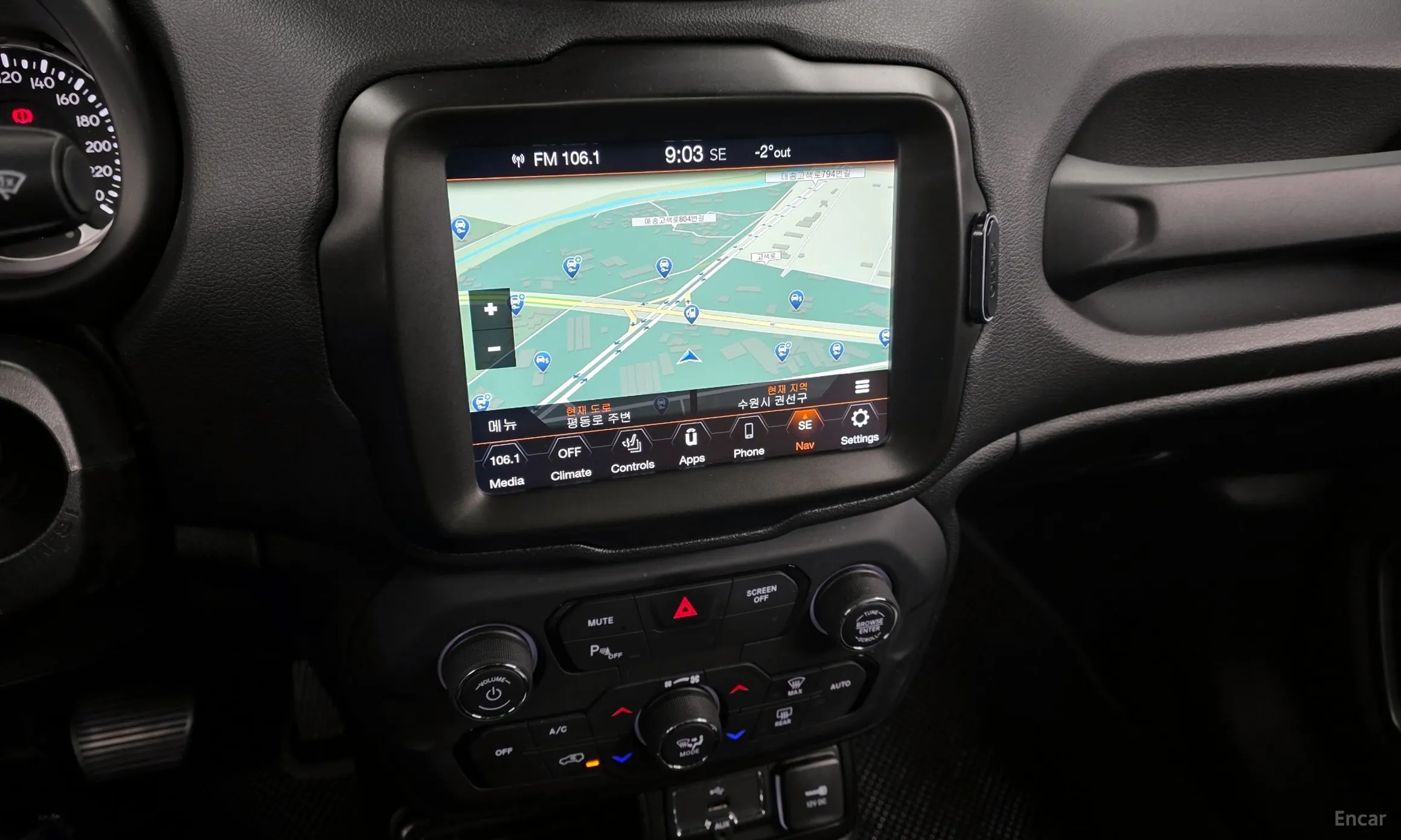 Jeep Renegade превью 14