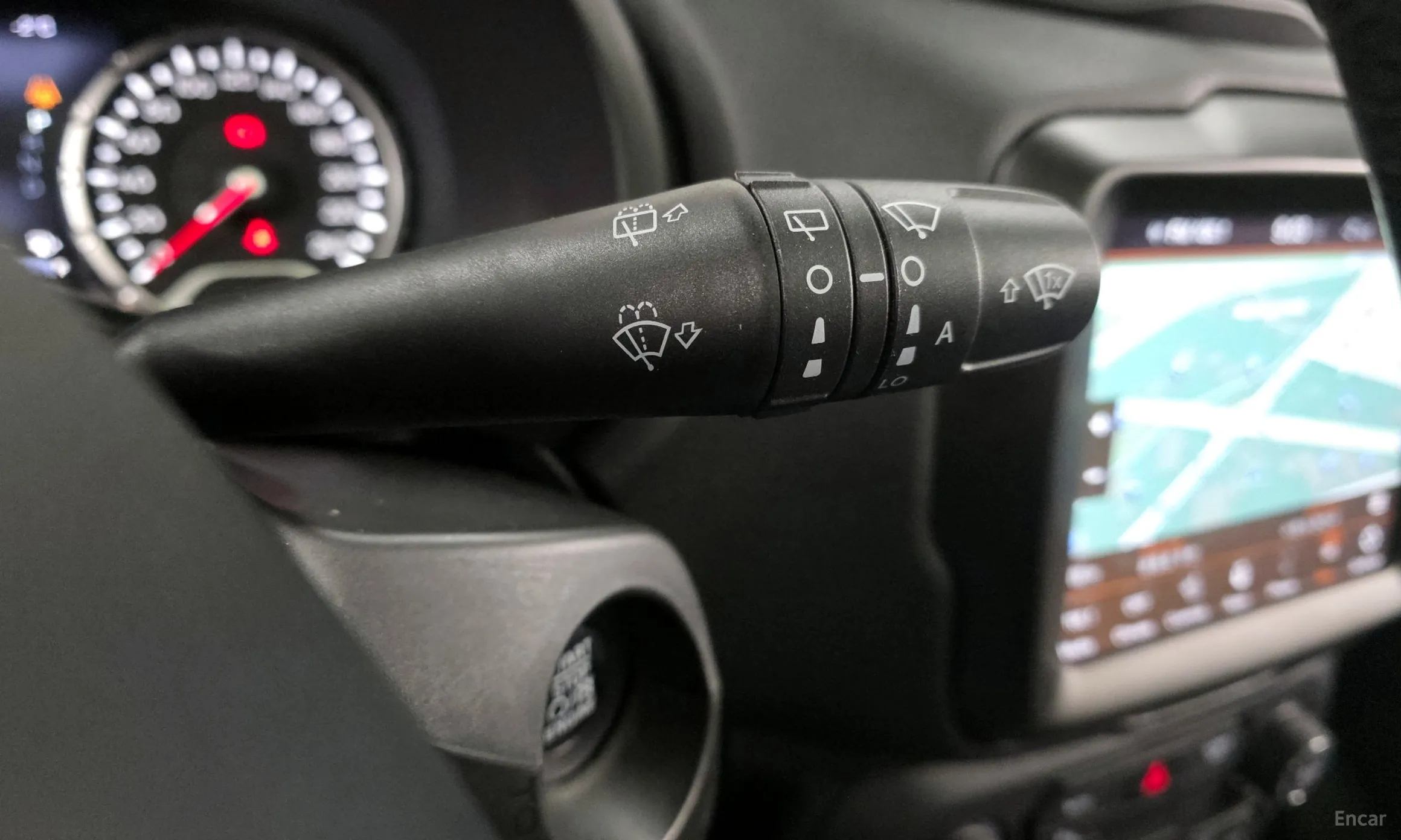 Jeep Renegade превью 19