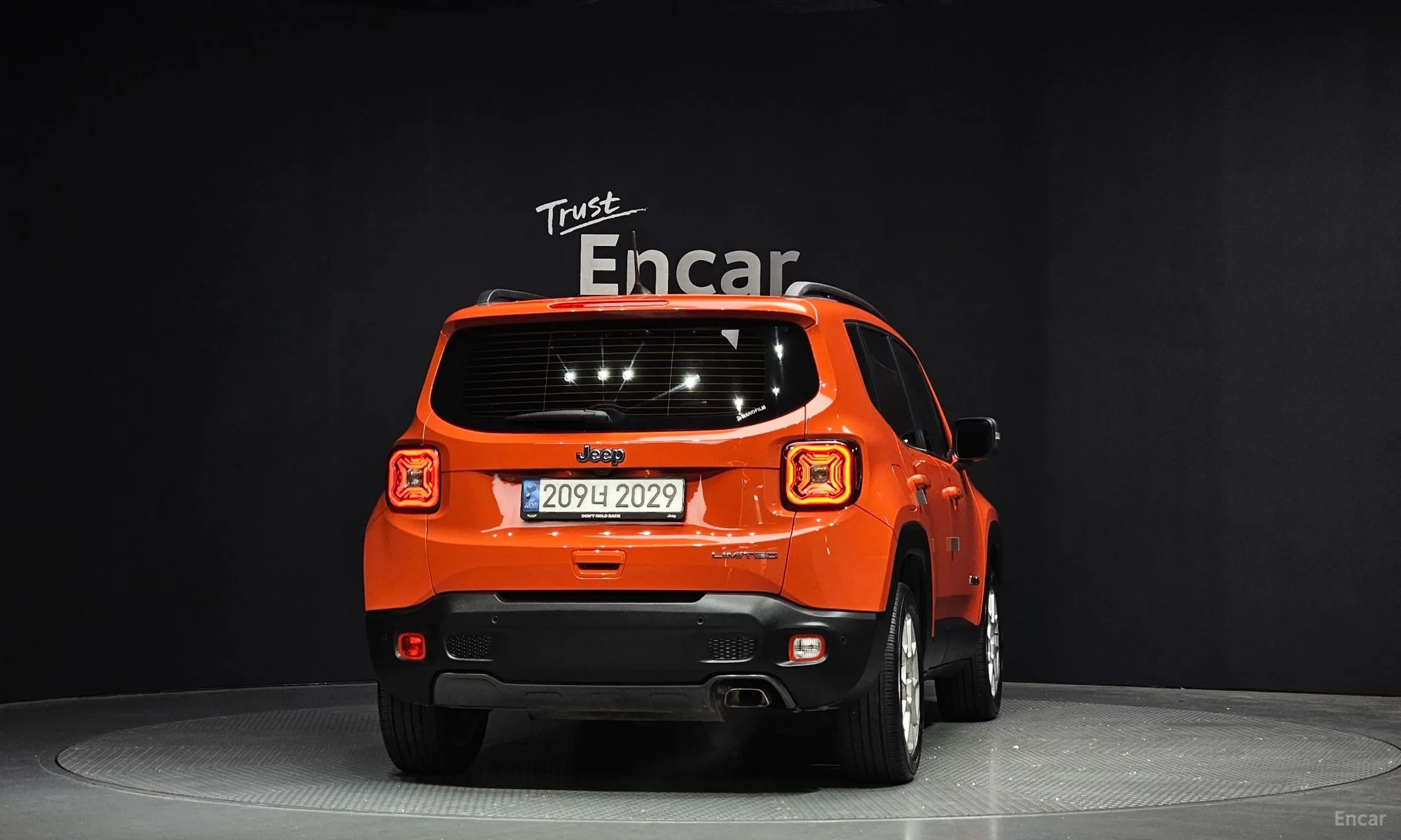 Jeep Renegade превью 4