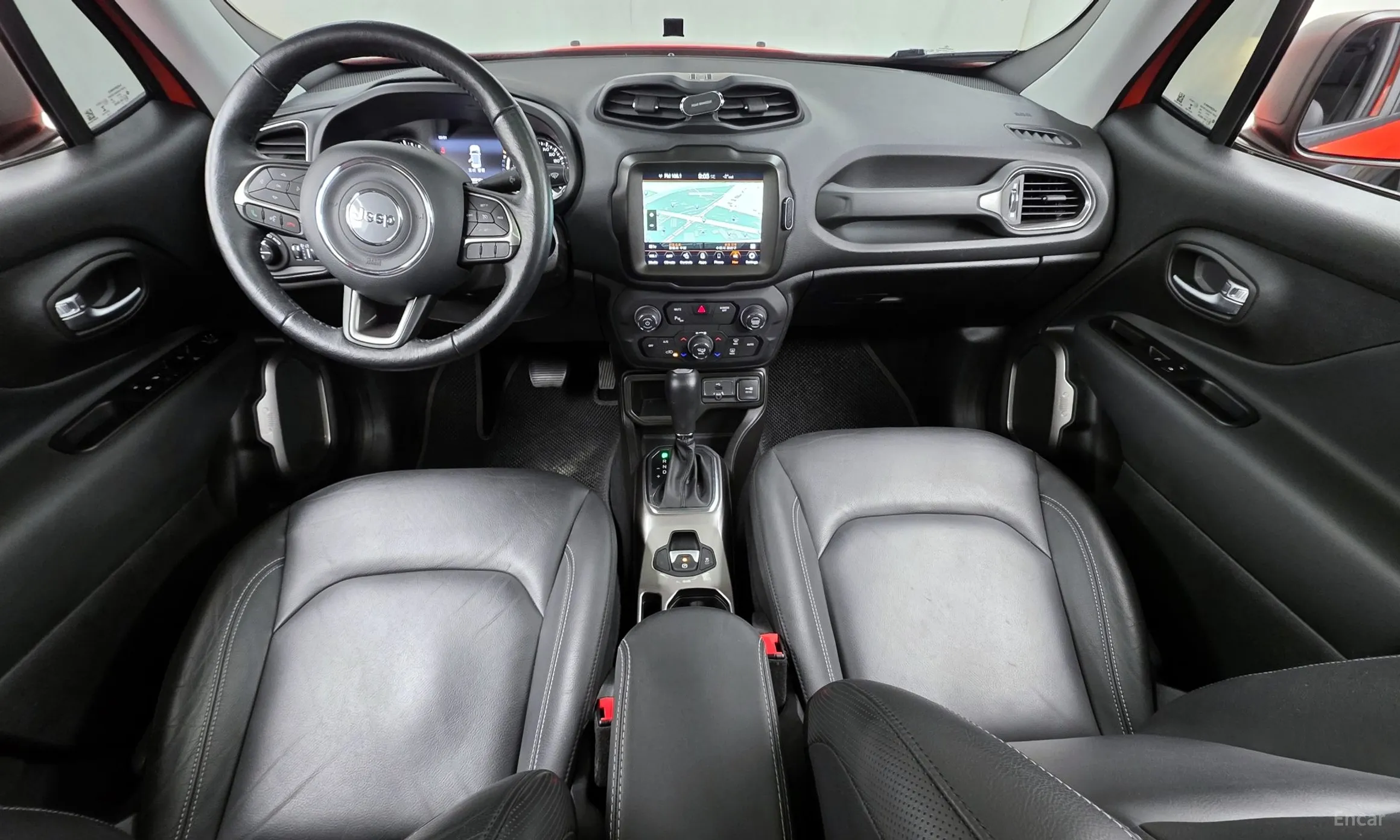 Jeep Renegade превью 7