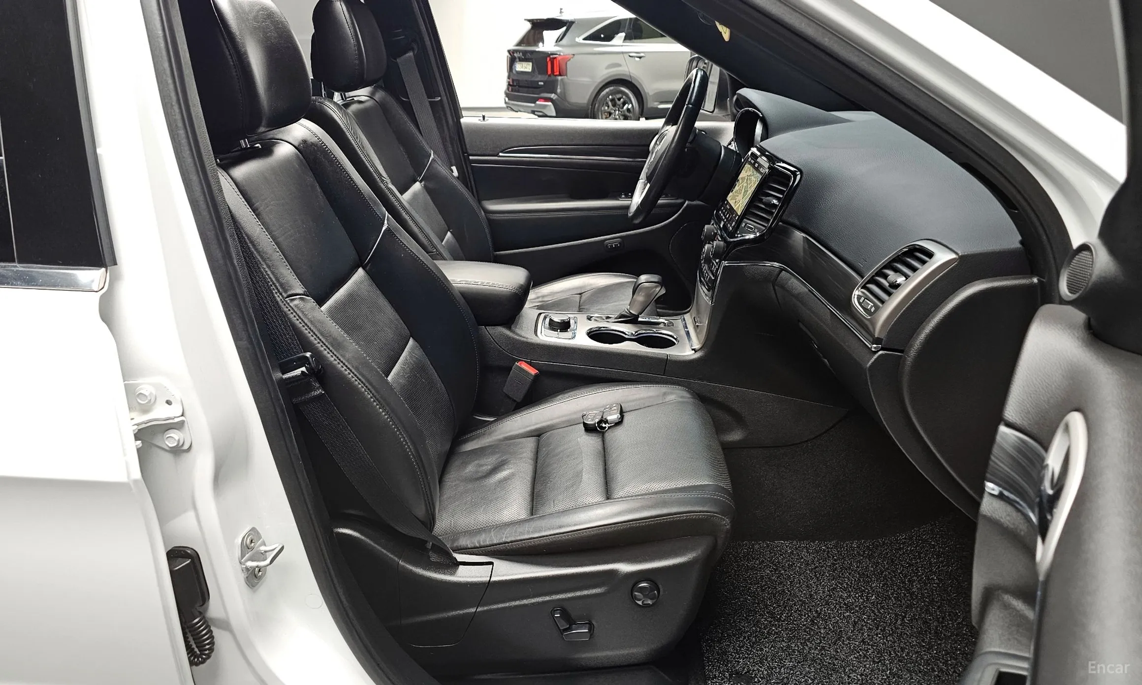 Jeep Grand Cherokee превью 10