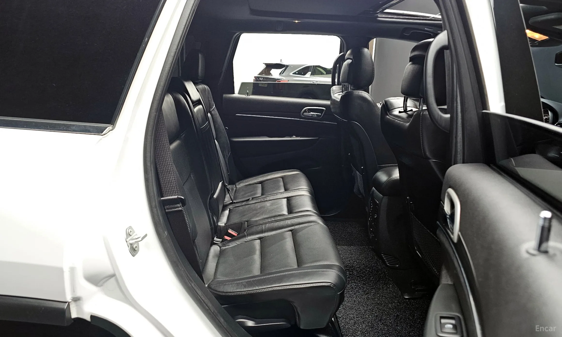 Jeep Grand Cherokee превью 11