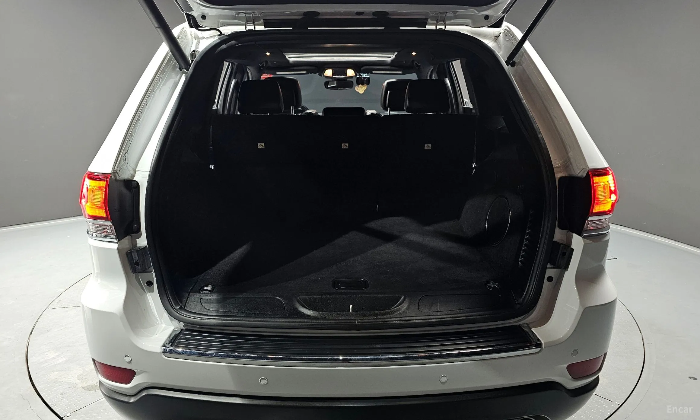 Jeep Grand Cherokee превью 20