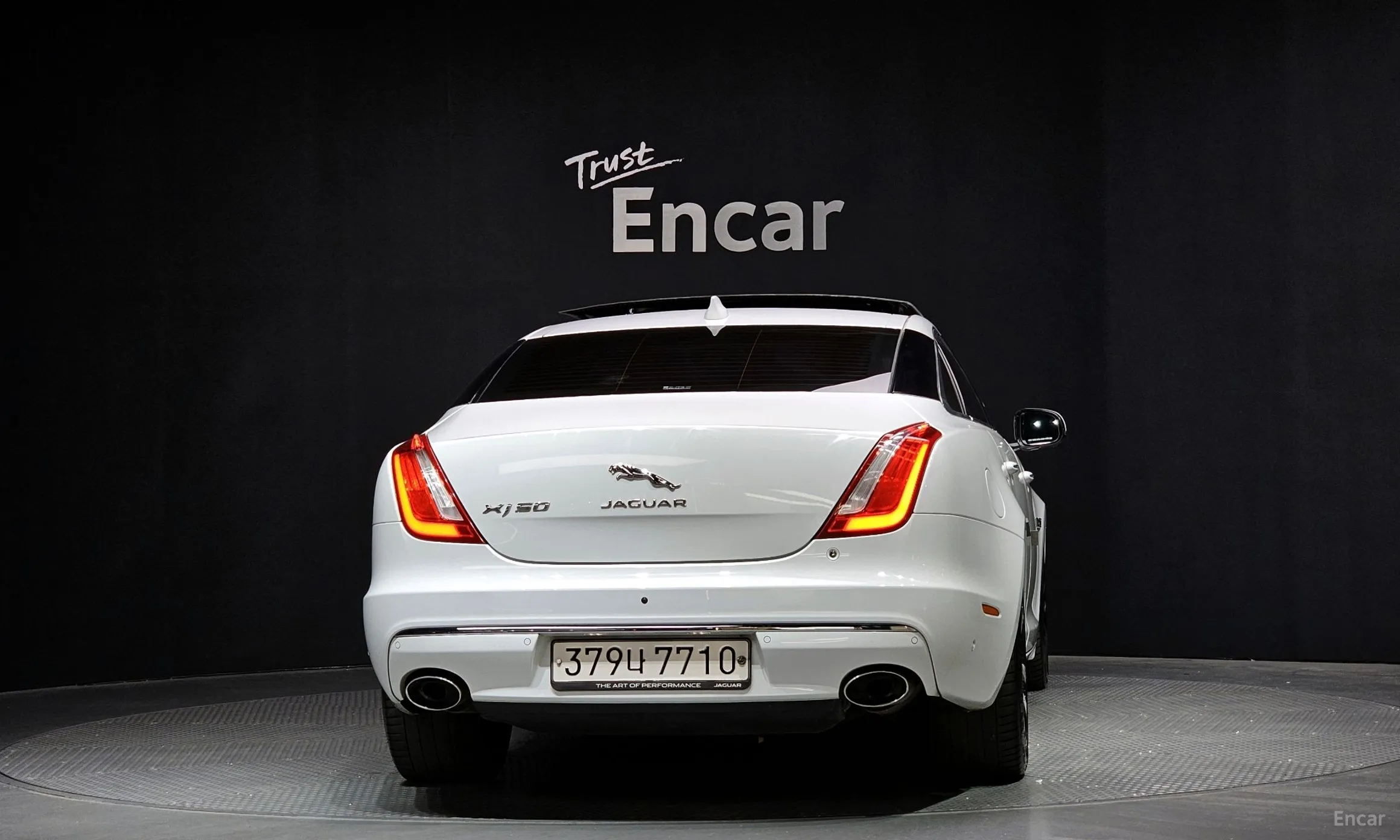 Jaguar All New XJ превью 4