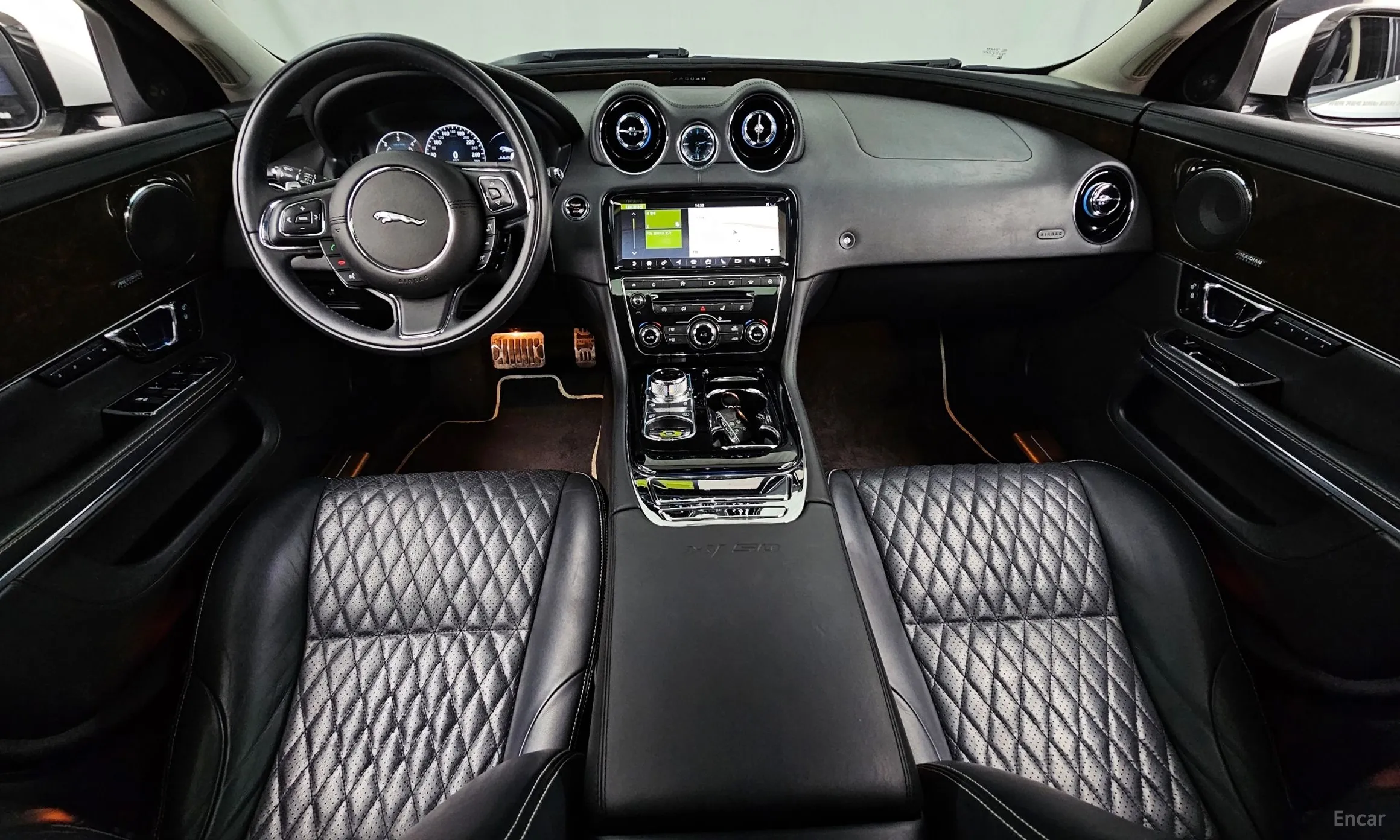 Jaguar All New XJ превью 7